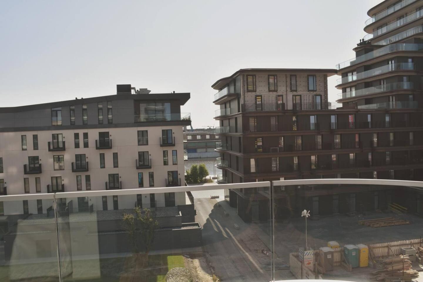 Luxueus & nieuw 2-slaapkamerappartement met garage