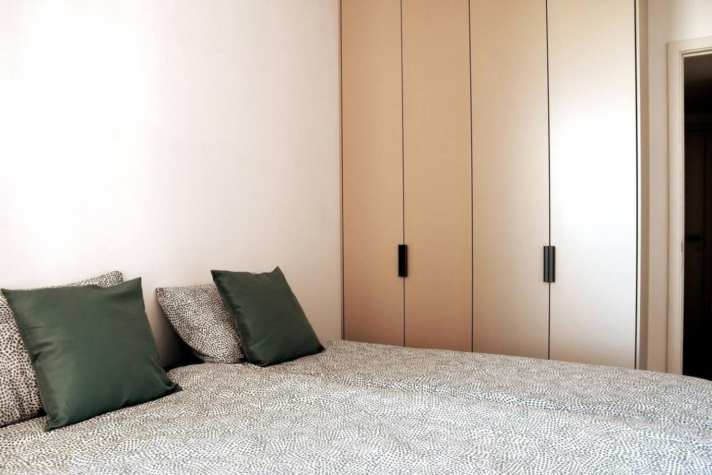 Luxueus & nieuw 2-slaapkamerappartement met garage