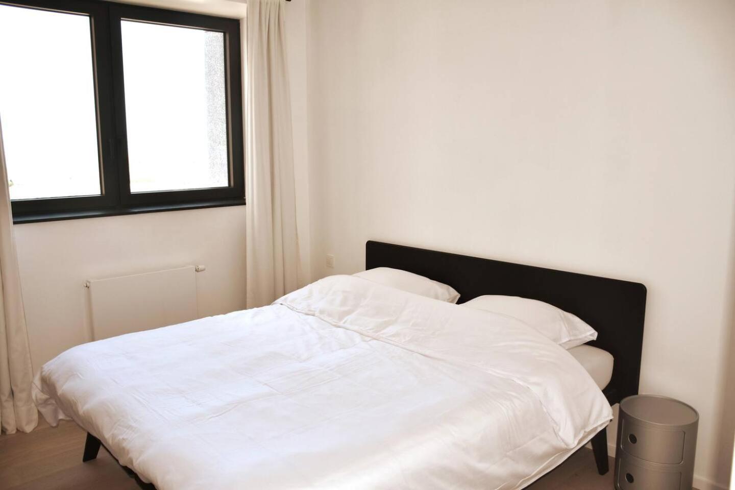 Luxueus & nieuw 2-slaapkamerappartement met garage