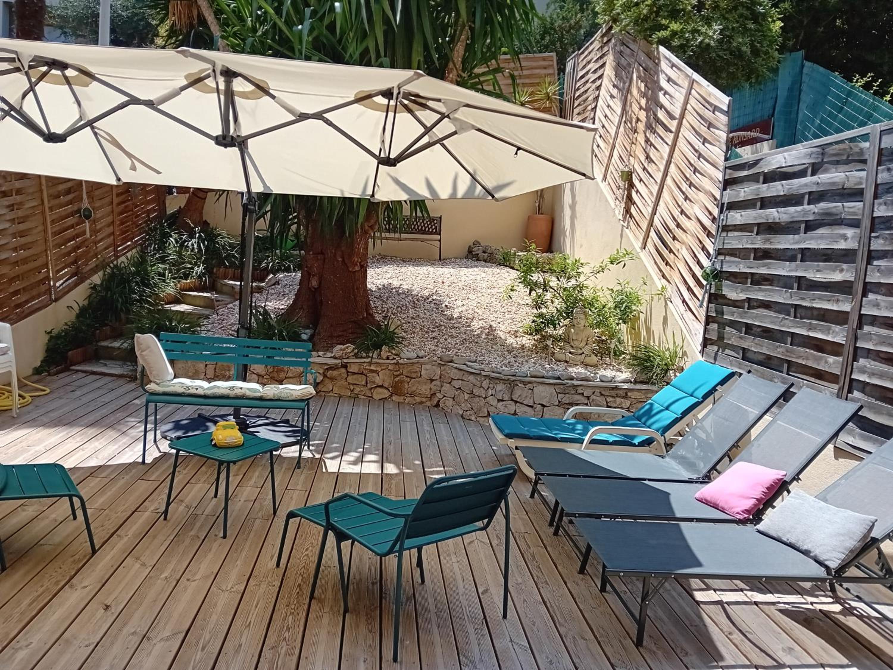 NICE- GAIRAUT - JARDIN PRIVE- GRAND F1 LUMINEUX-Piscine Collective photo 1