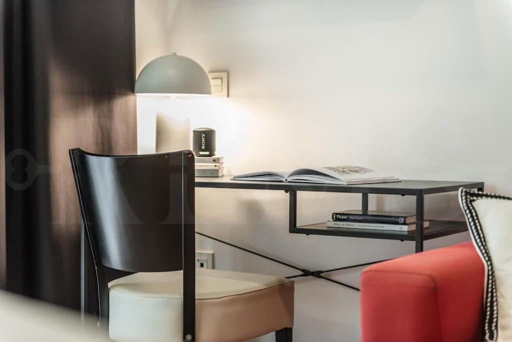 Art & Arena Suite Picasso-Inspired REMS