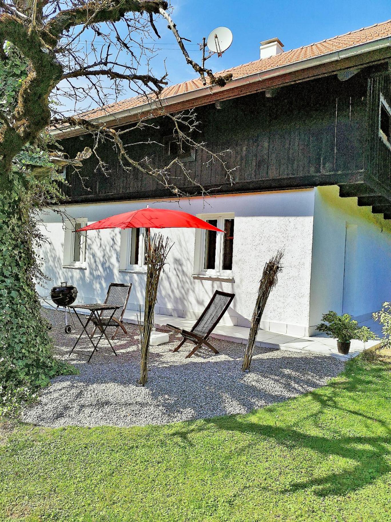 Münsing Nähe Starnberger See, schöne Ferienwohnung, Gästewohnung 125qm EG und OG KONTAKTFREI view 2