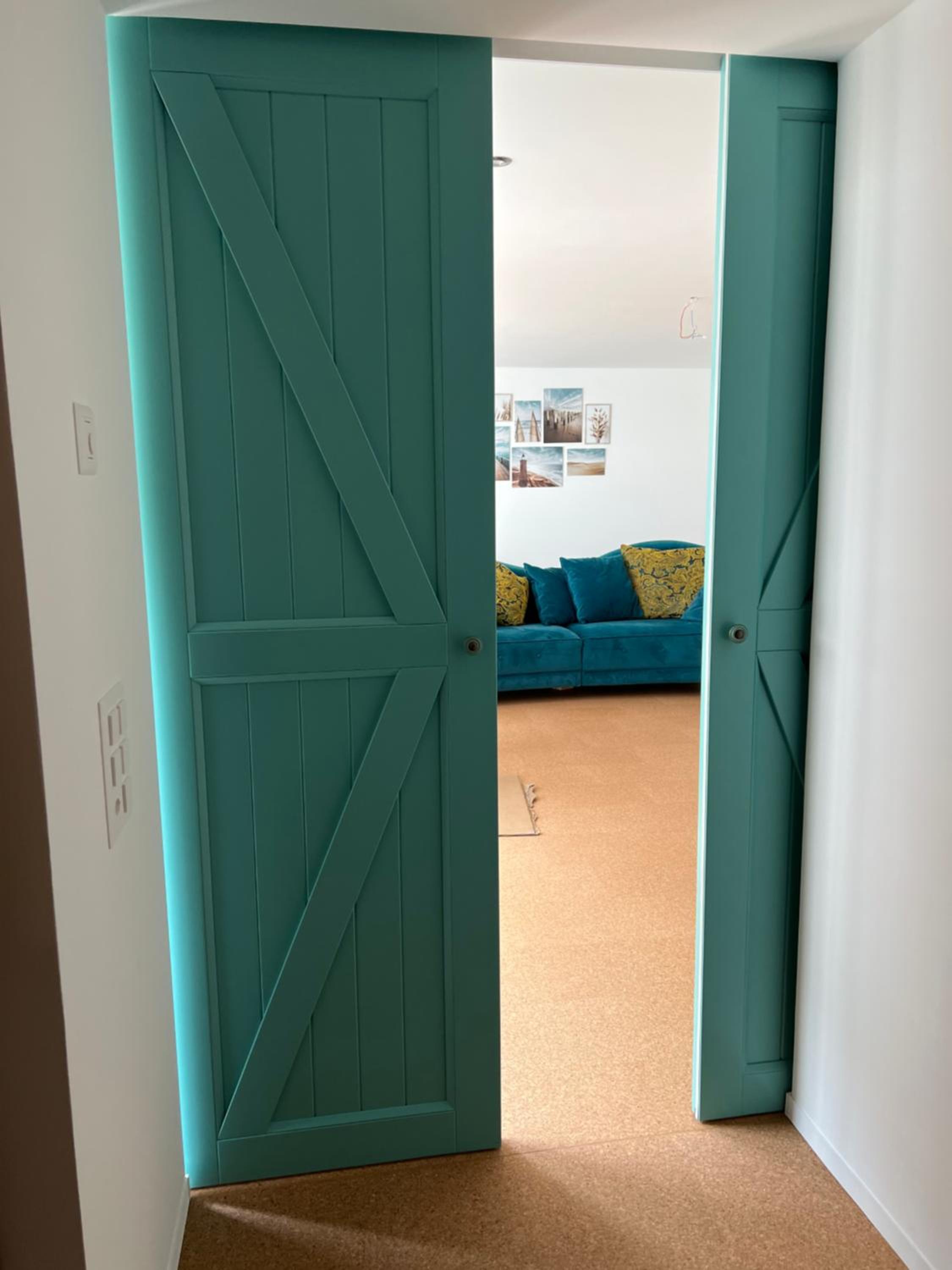 MARYS family friendly Apartments,VISIT RHINE FALLS for FREE if you stay 2 nights, SOHO 95m2 2-Bedrooms 2nd floor & SOUTH BEACH 105m2 3-Bedrooms & LOFT 115m
