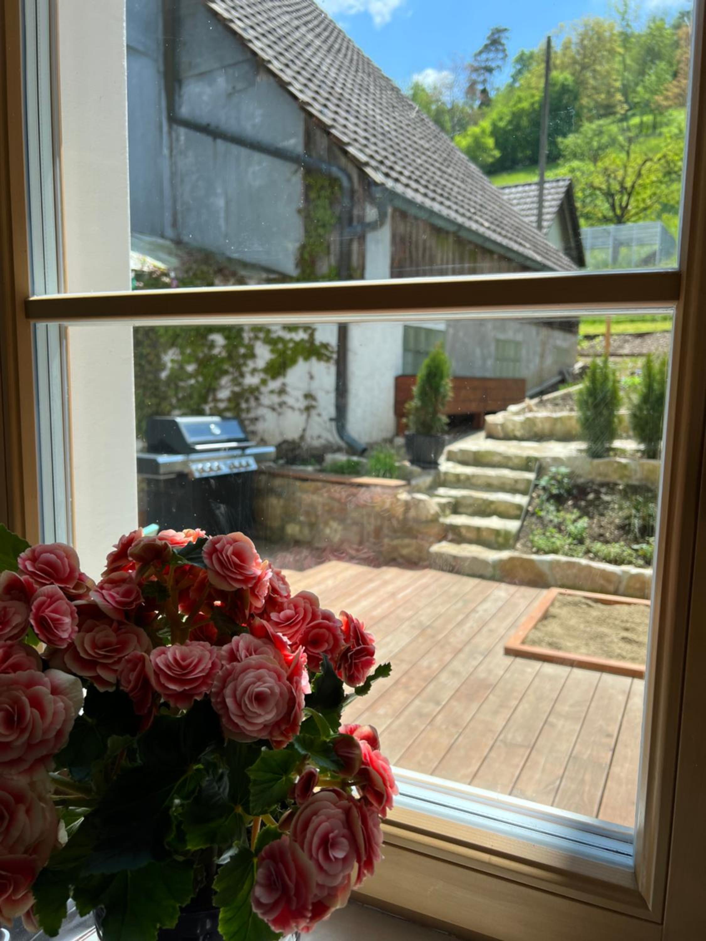 MARYS family friendly Apartments,VISIT RHINE FALLS for FREE if you stay 2 nights, SOHO 95m2 2-Bedrooms 2nd floor & SOUTH BEACH 105m2 3-Bedrooms & LOFT 115m