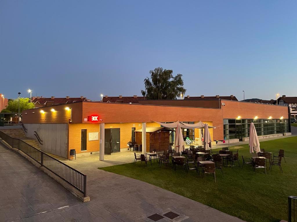 Adosado en Cirueña con Chimenea y barbacoa