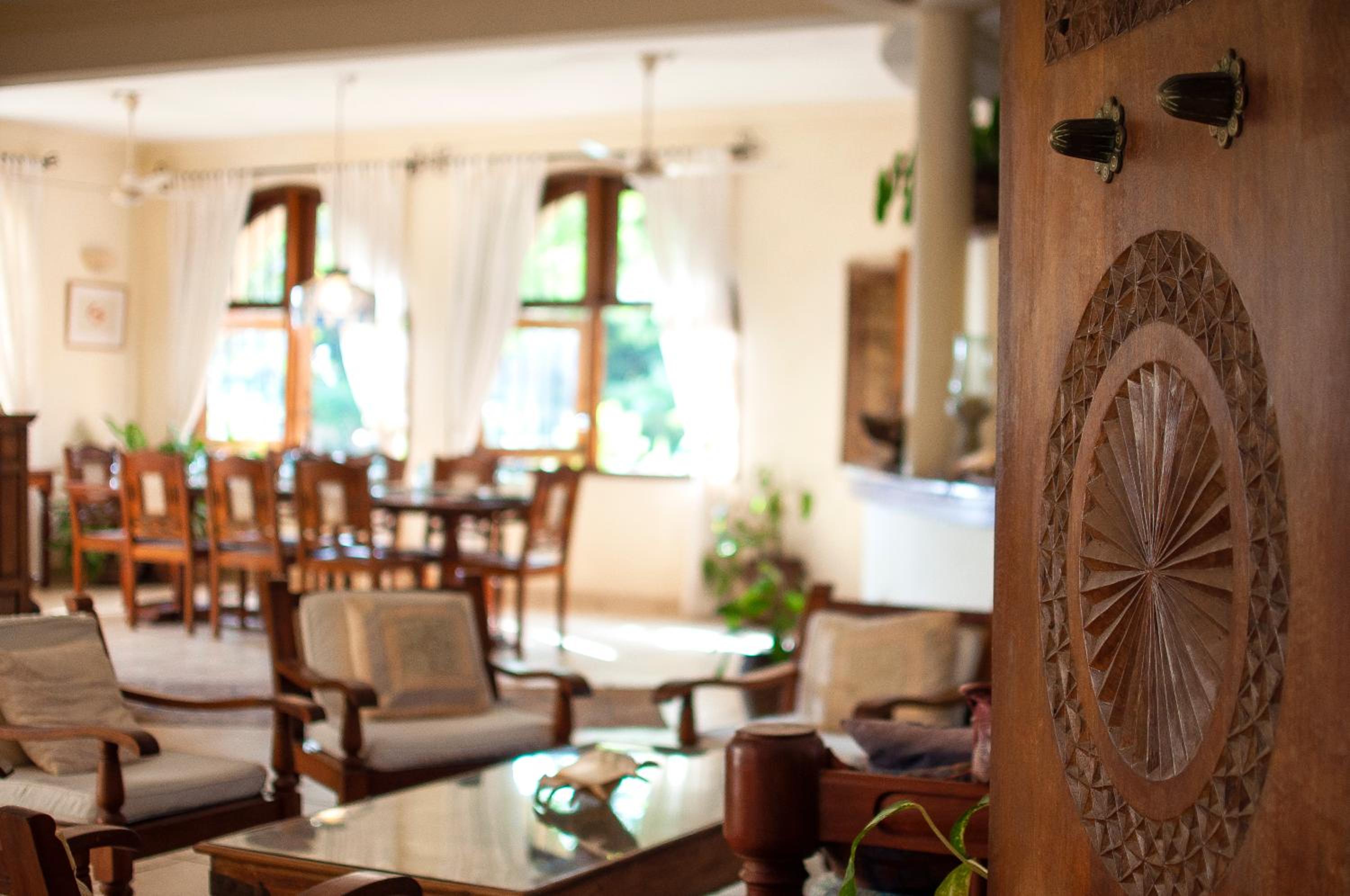 Maweni House - Beachfront, Pool, AC & Cook view 4