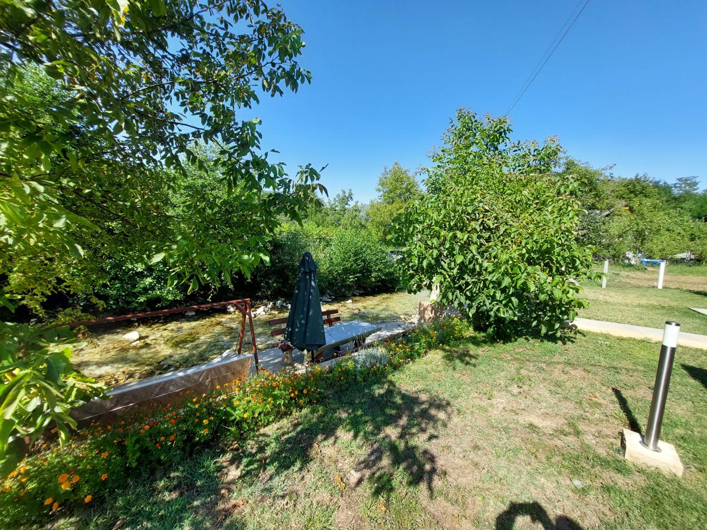 Kuća-Villa pored rijeke i jezera Čelebići Konjic