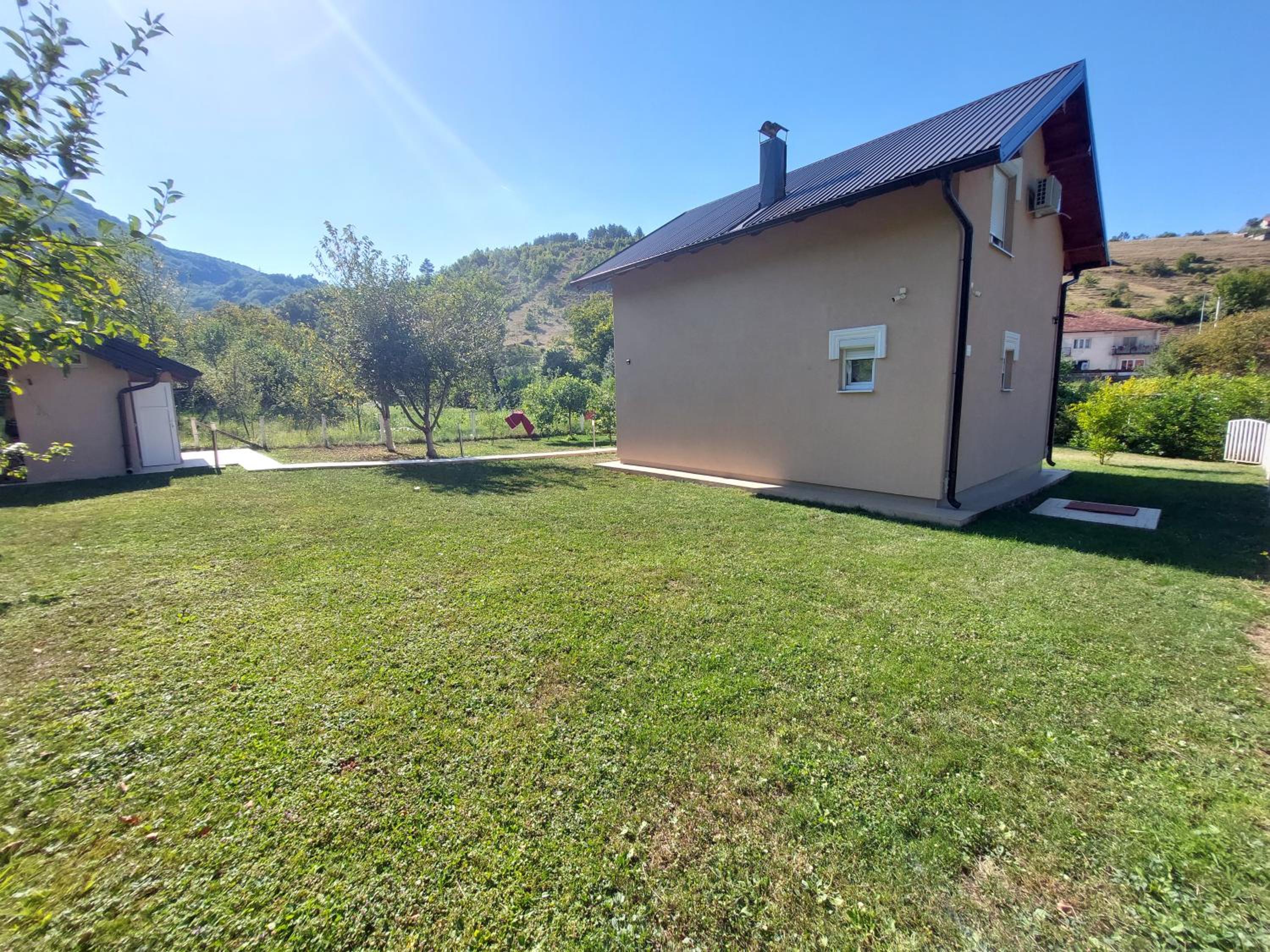 Kuća-Villa pored rijeke i jezera Čelebići Konjic