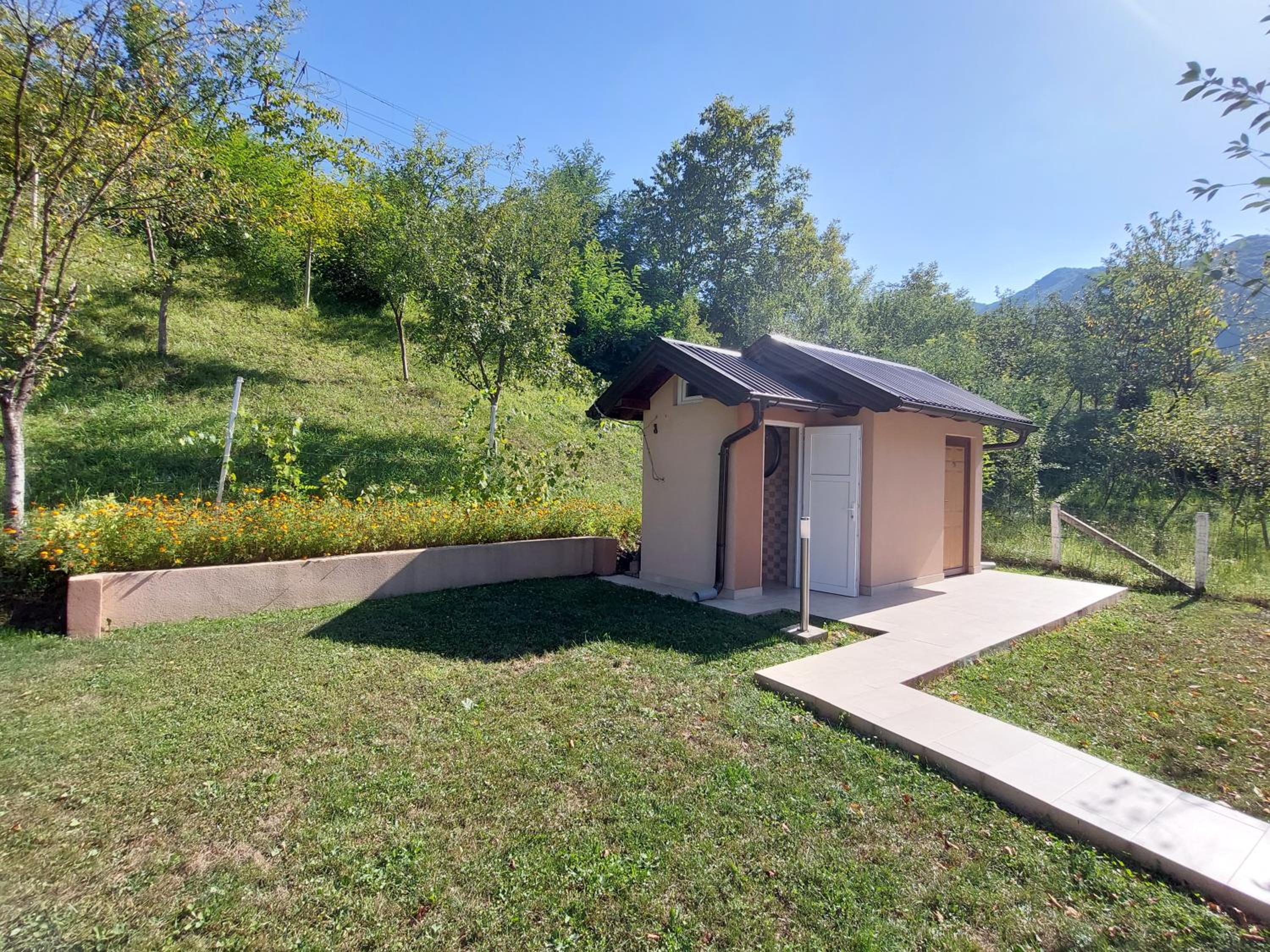 Kuća-Villa pored rijeke i jezera Čelebići Konjic