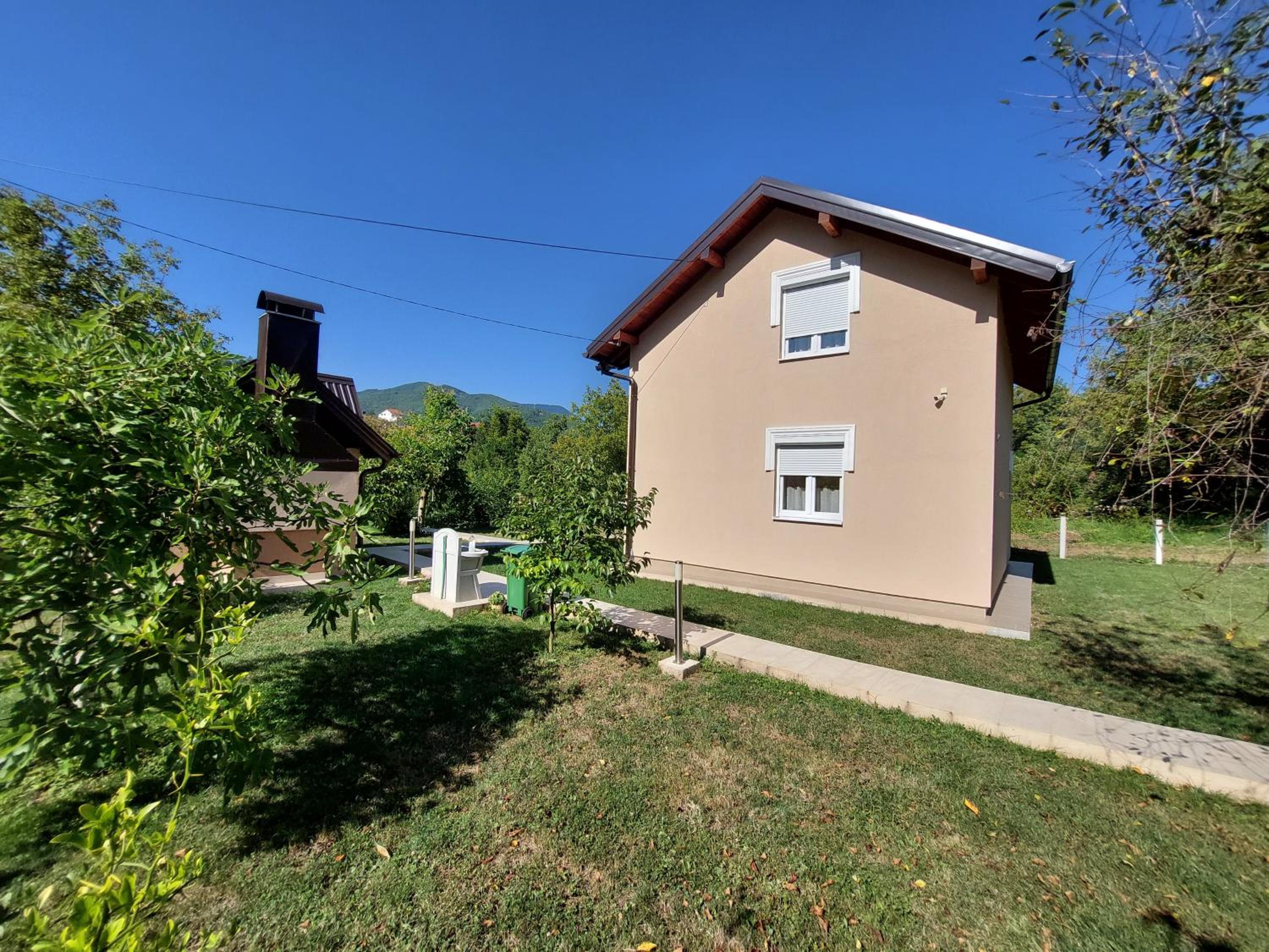 Kuća-Villa pored rijeke i jezera Čelebići Konjic