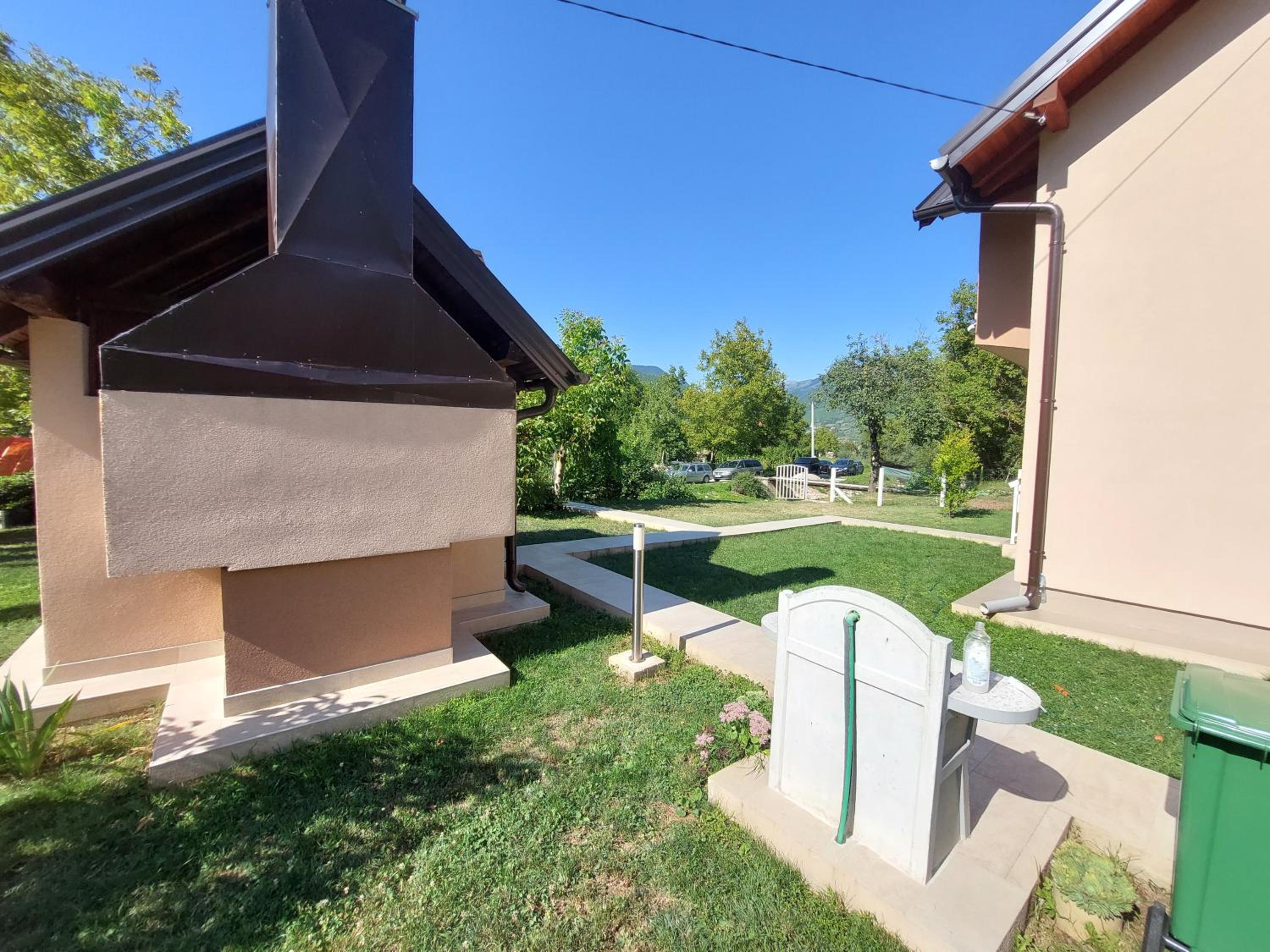 Kuća-Villa pored rijeke i jezera Čelebići Konjic