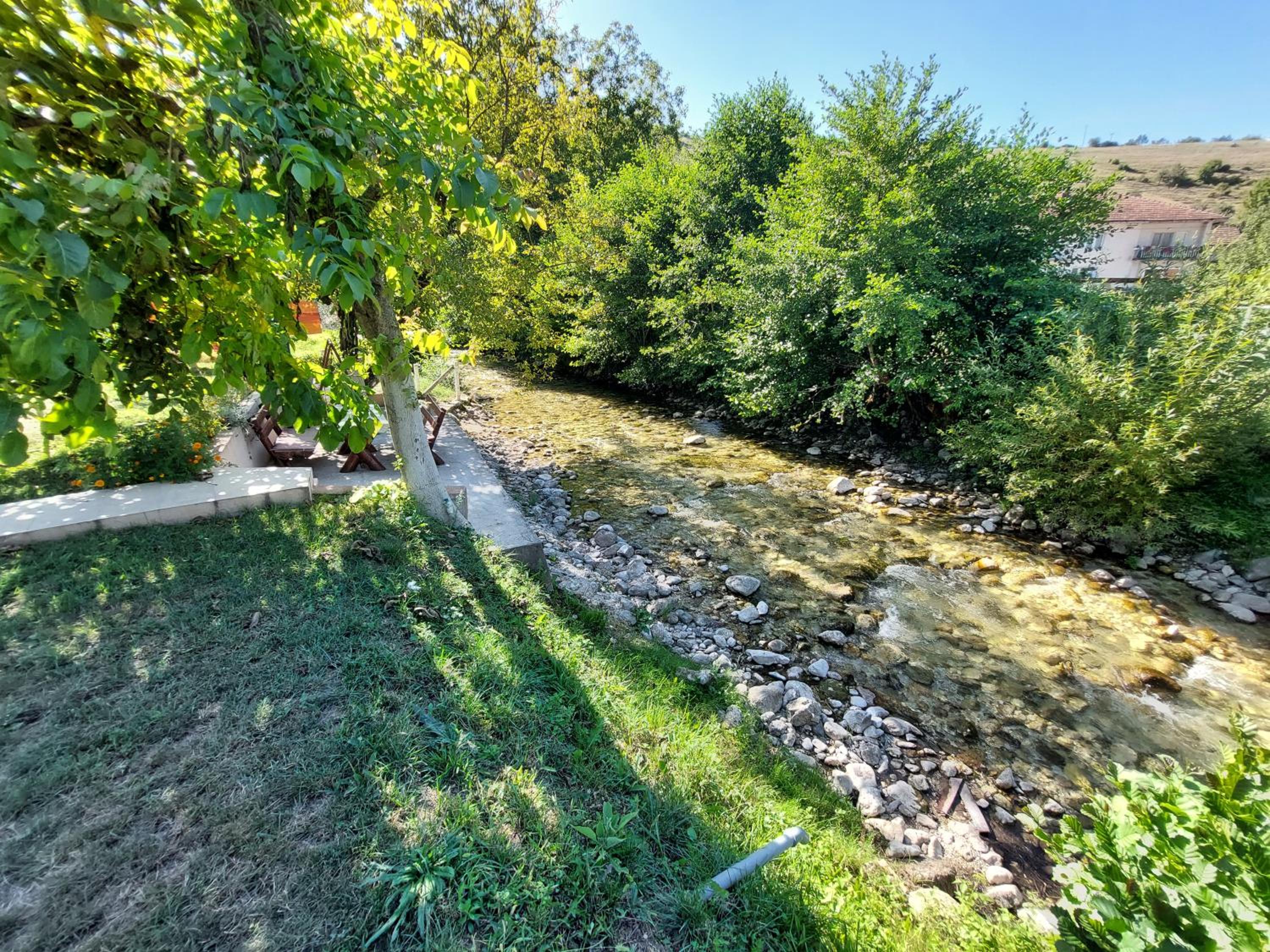 Kuća-Villa pored rijeke i jezera Čelebići Konjic