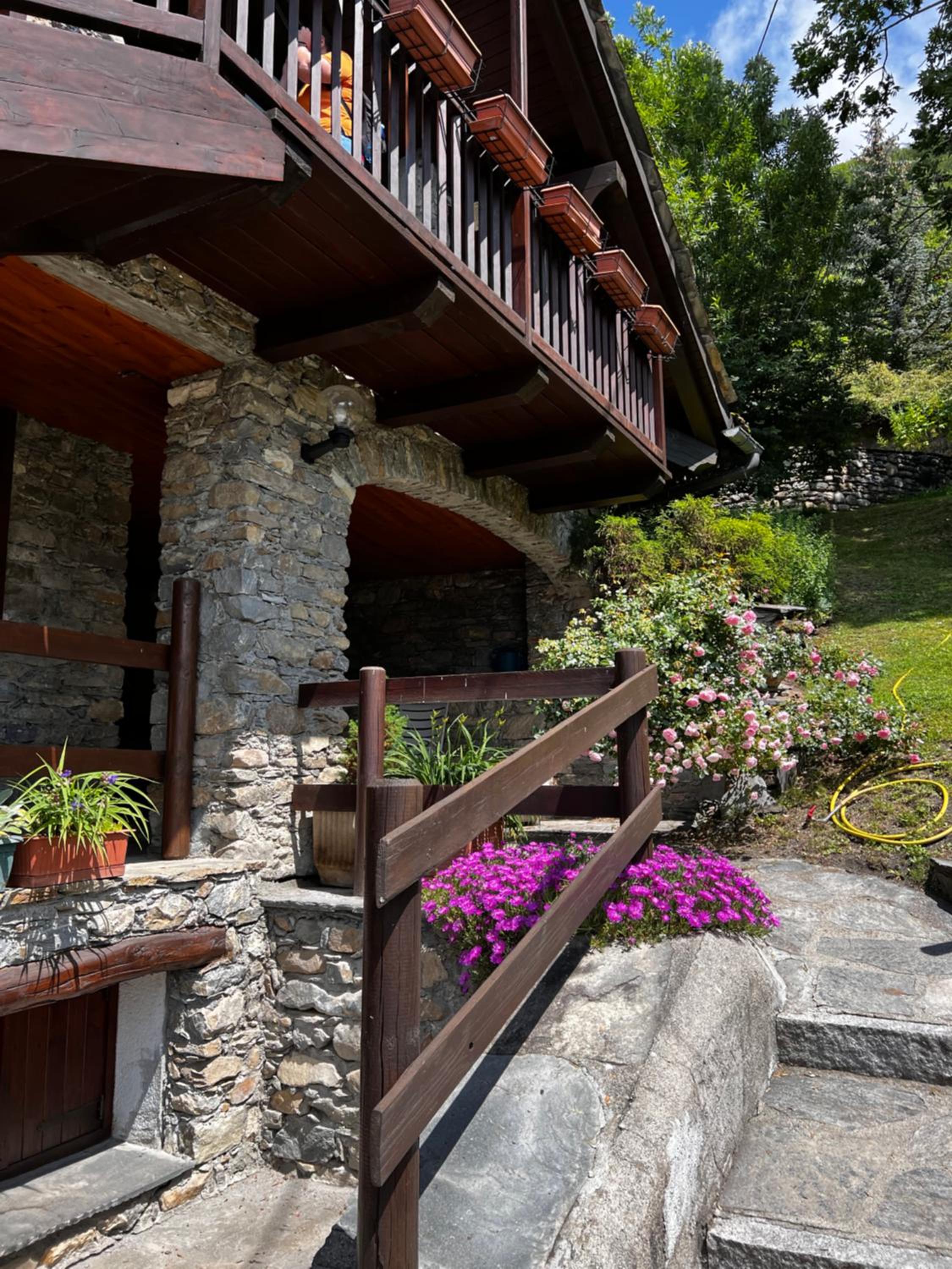 Chalet Cheverel (AO) view 4