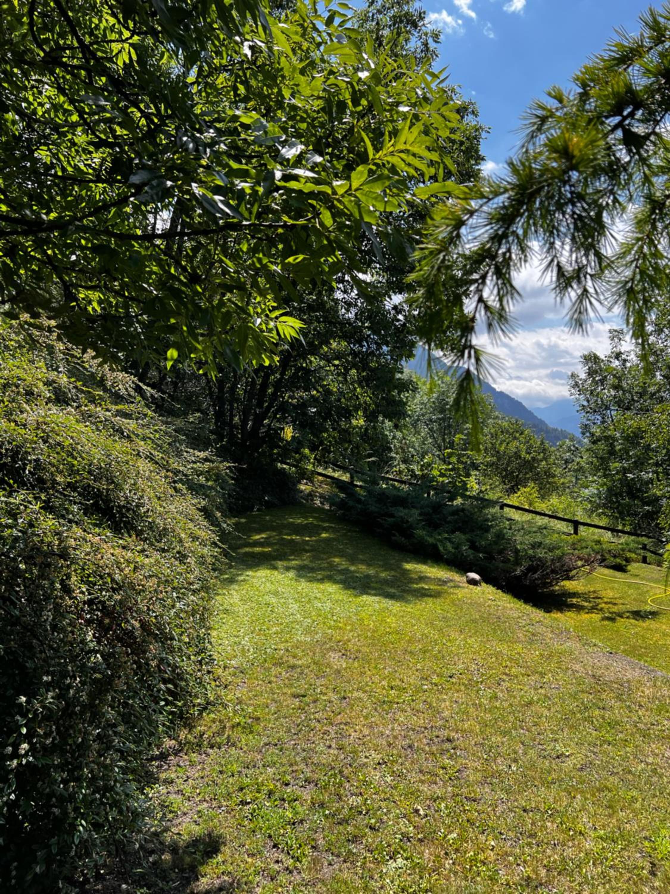 Chalet Cheverel (AO) view 3