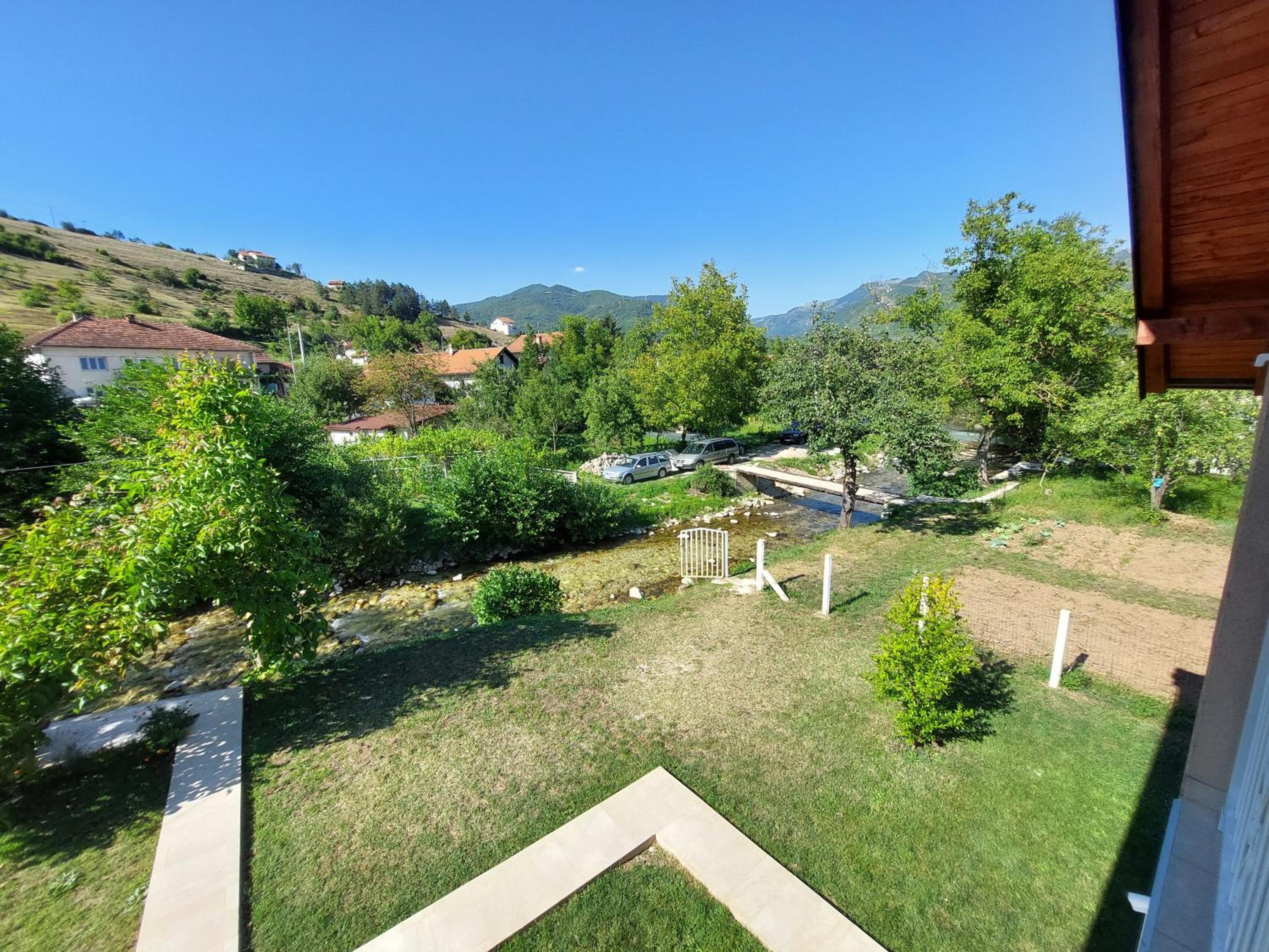 Kuća-Villa pored rijeke i jezera Čelebići Konjic