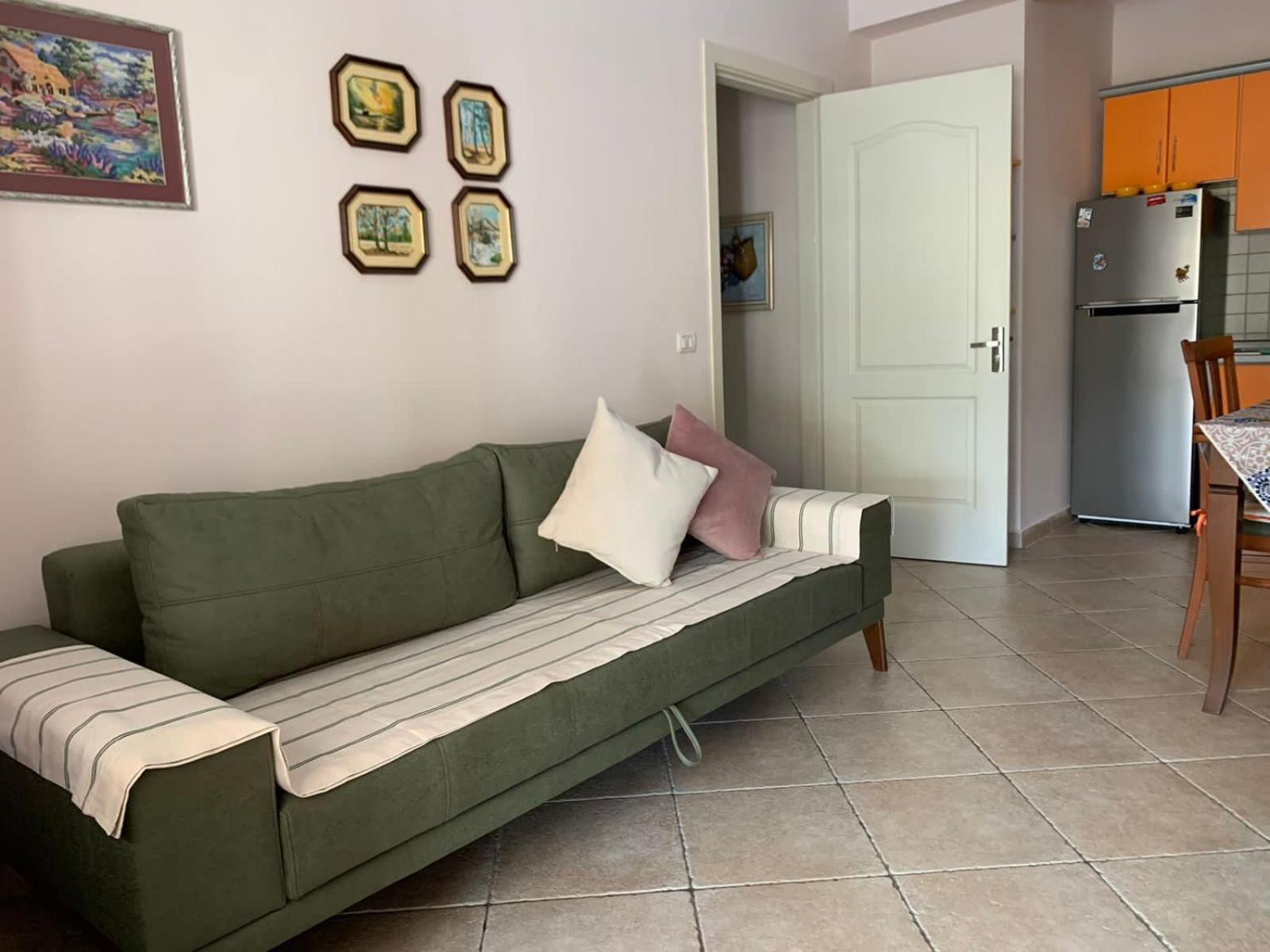 Arbi's Pool View Apartment