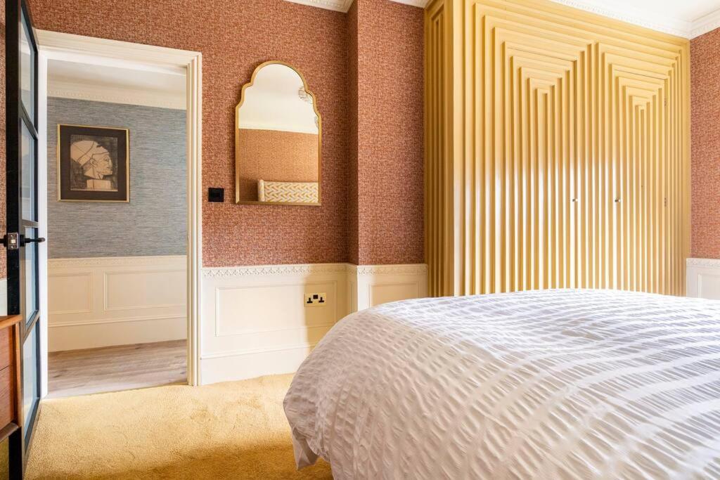 Spacious 2 Bed Luxury Apartment