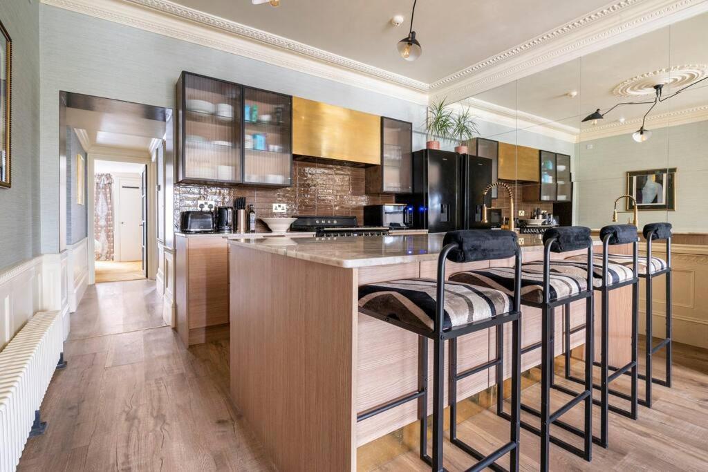 Spacious 2 Bed Luxury Apartment