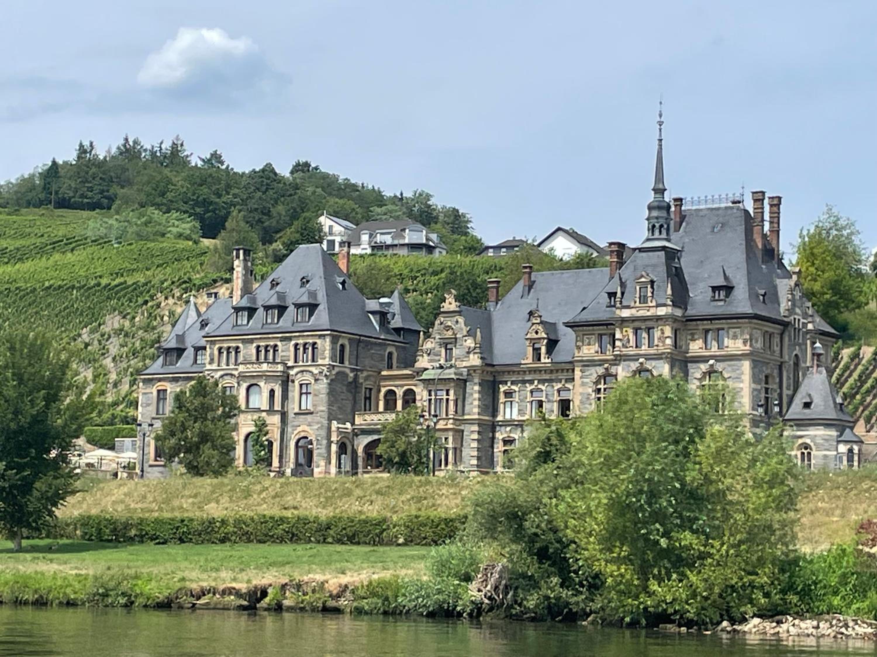 Moderne Ferienwohnung Zur Schlosshöhe