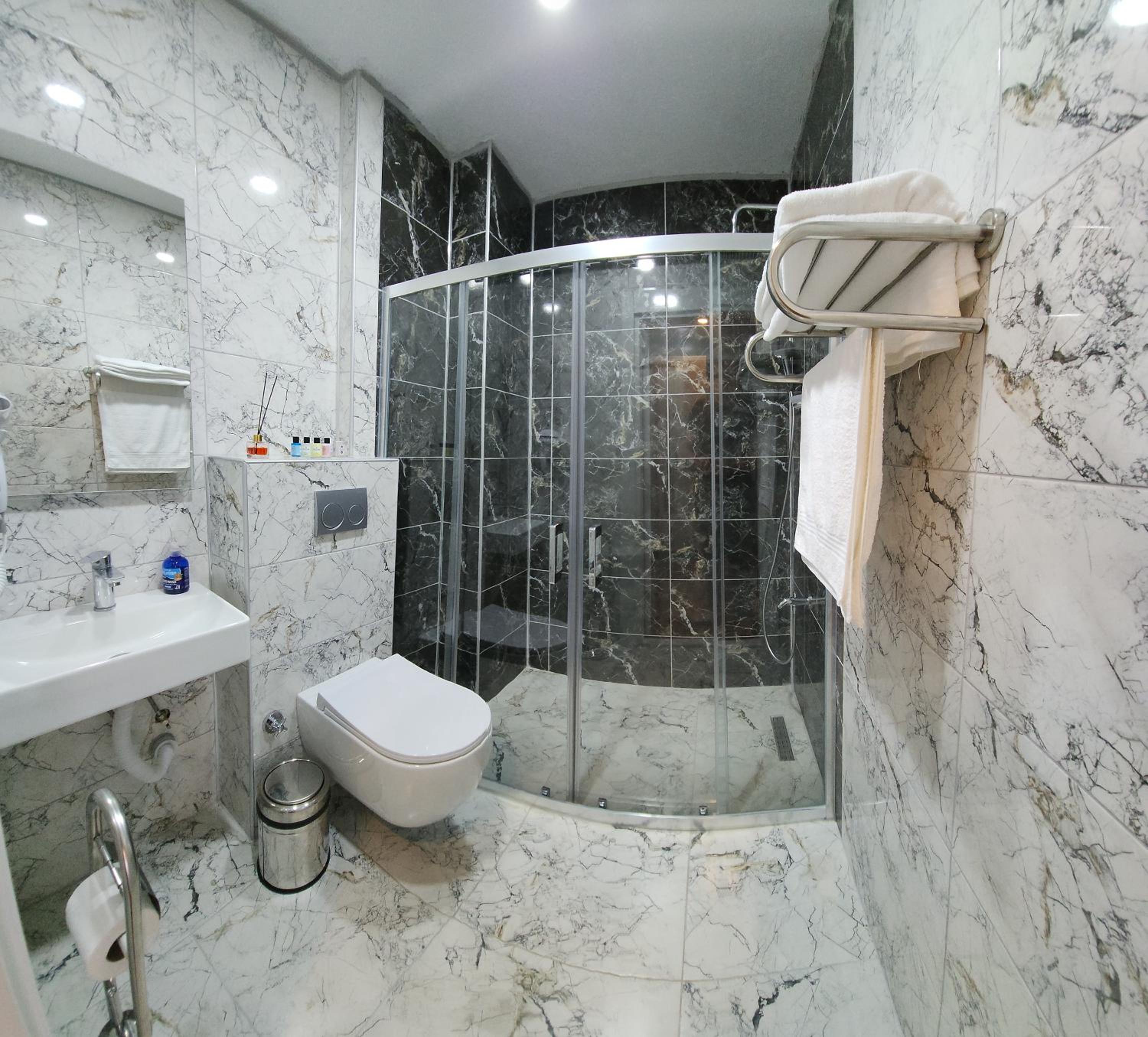 Gökotta Süit - Image 44