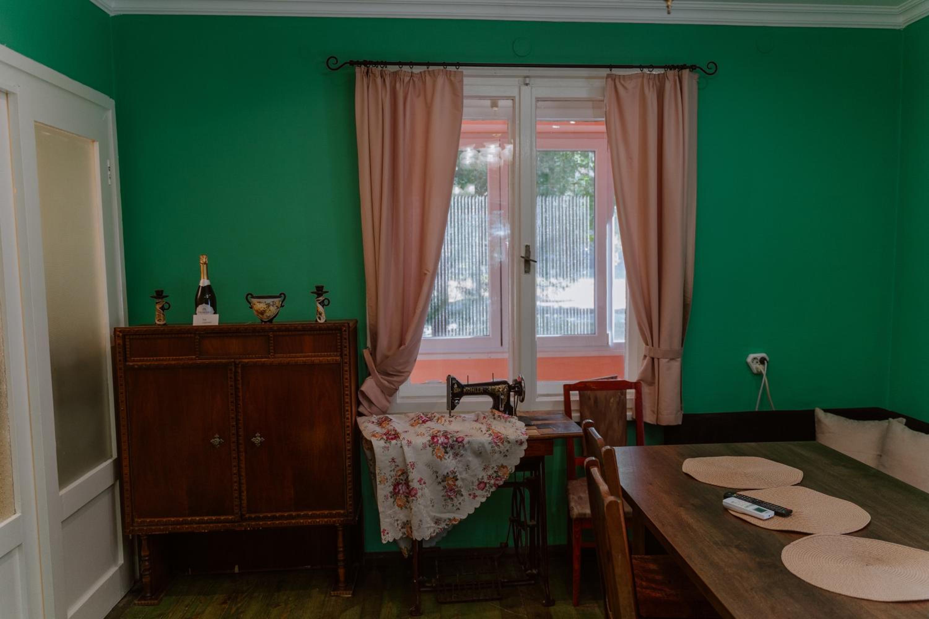 Central Apartment Cozy & Quiet