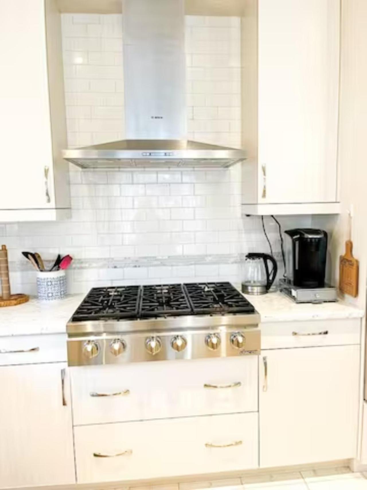 Inspired Stay close to Niagara *4B & 2King Beds*
