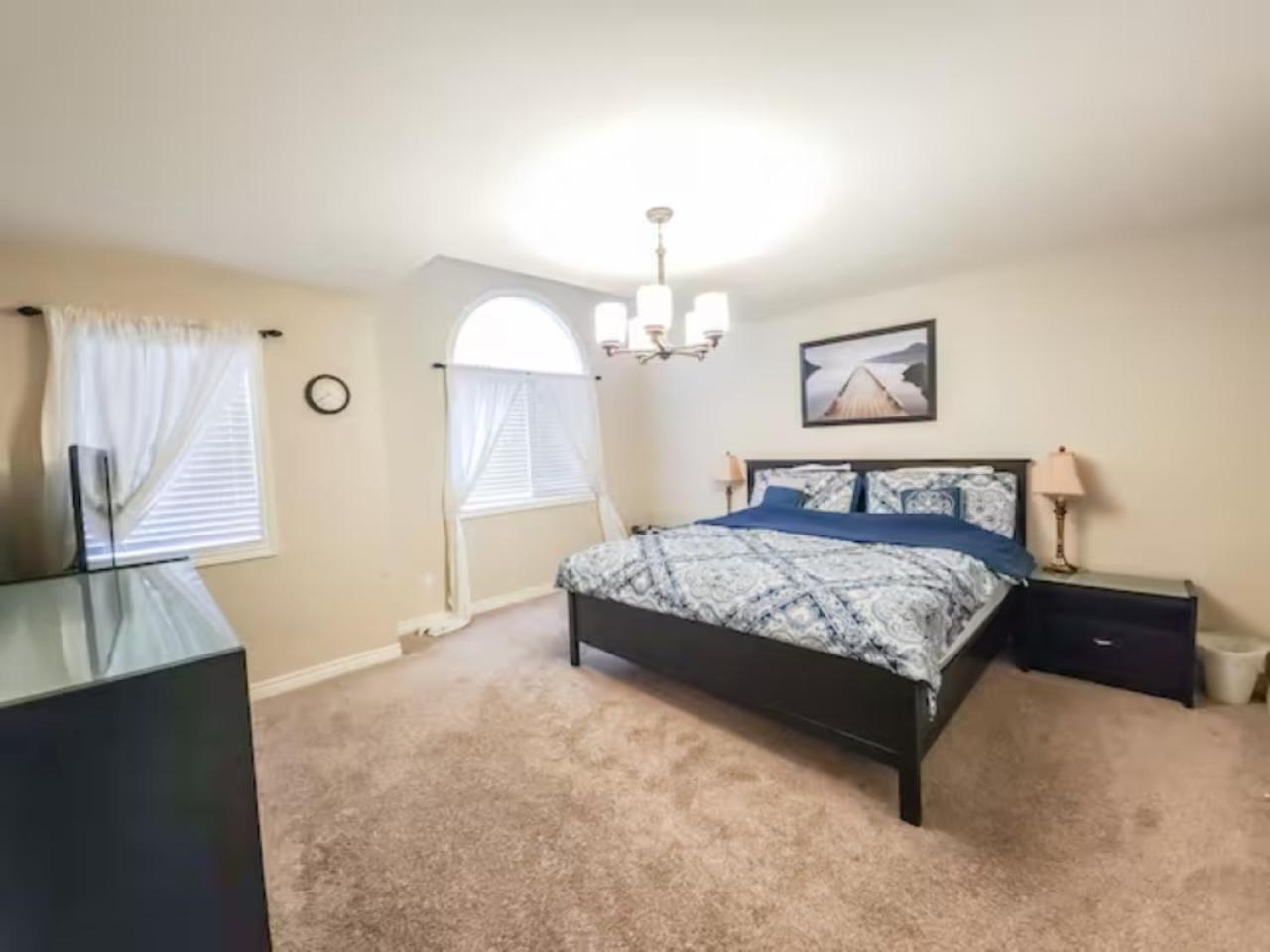 Inspired Stay close to Niagara *4B & 2King Beds*