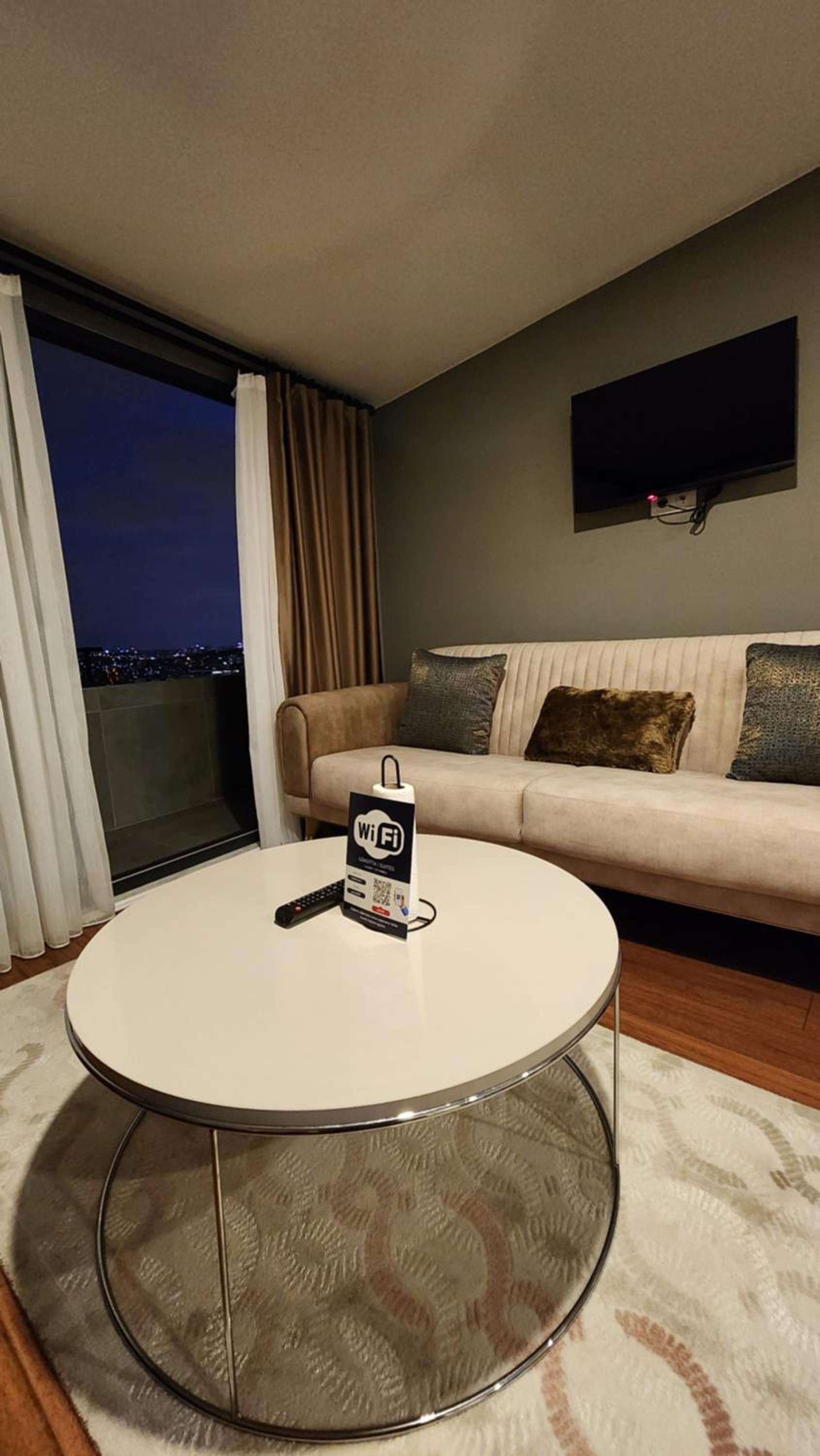 Gökotta Süit - Image 46