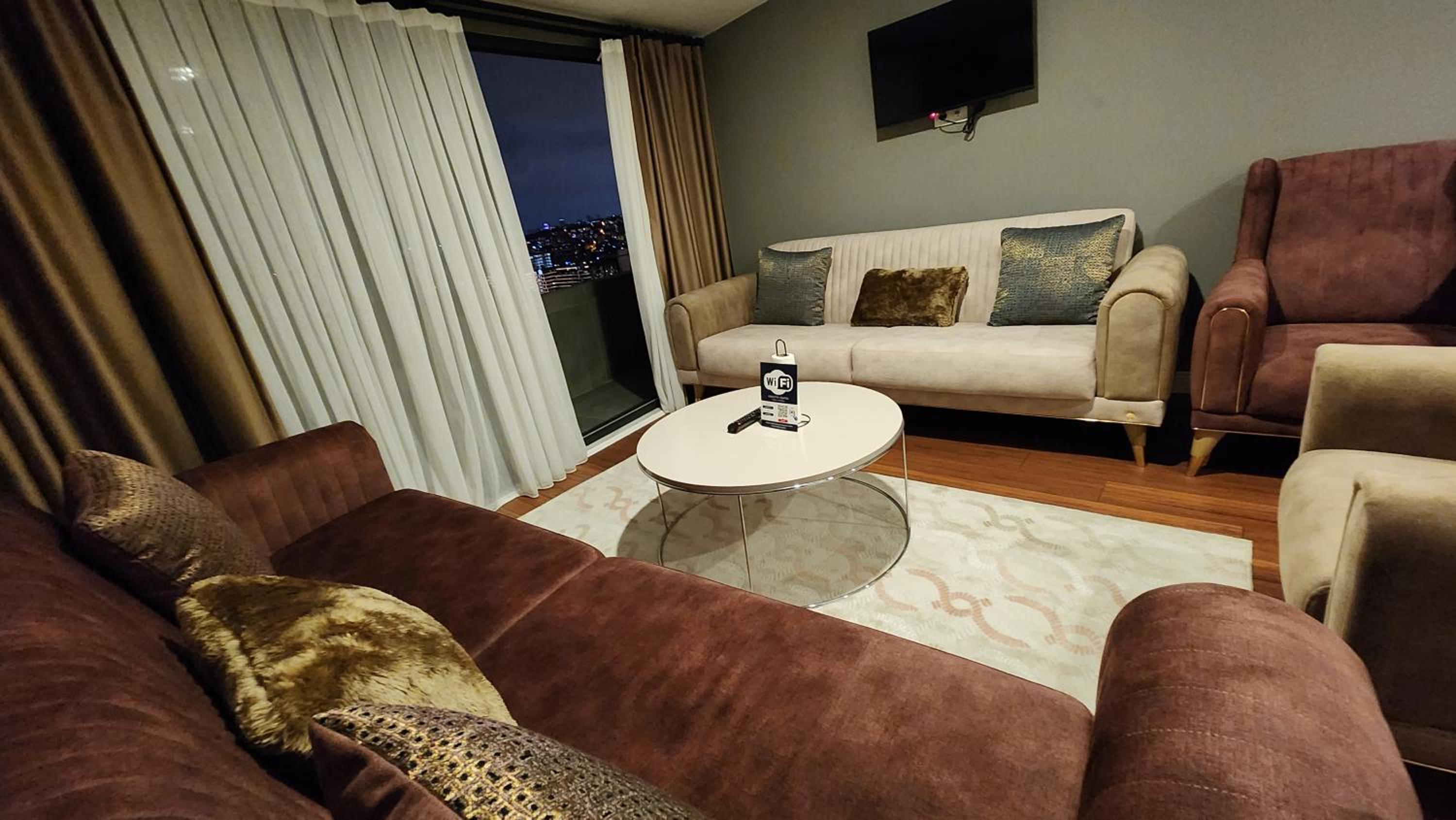 Gökotta Süit - Image 45