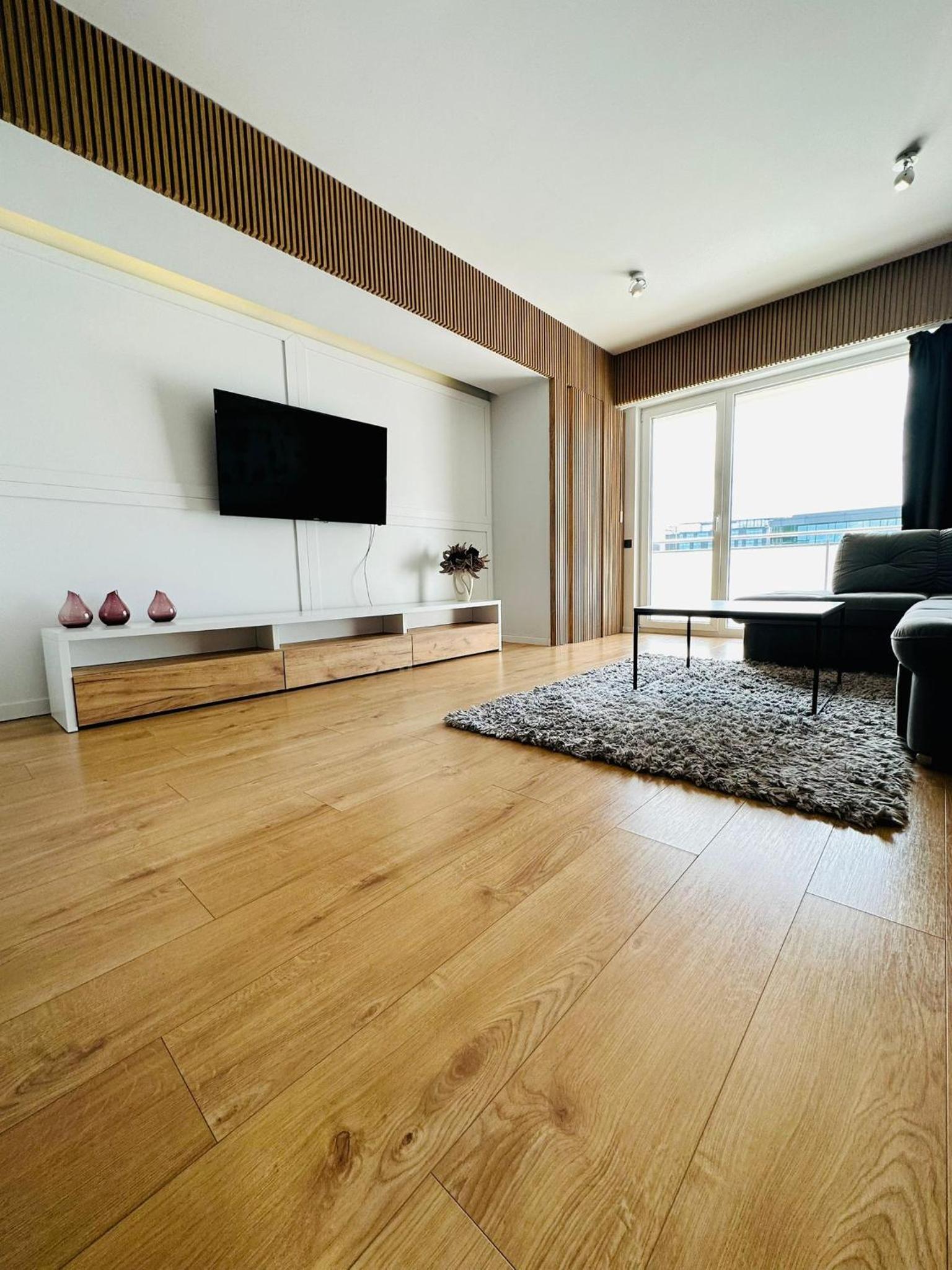 Kharisma Apartment-Free Parking-Ultracentral