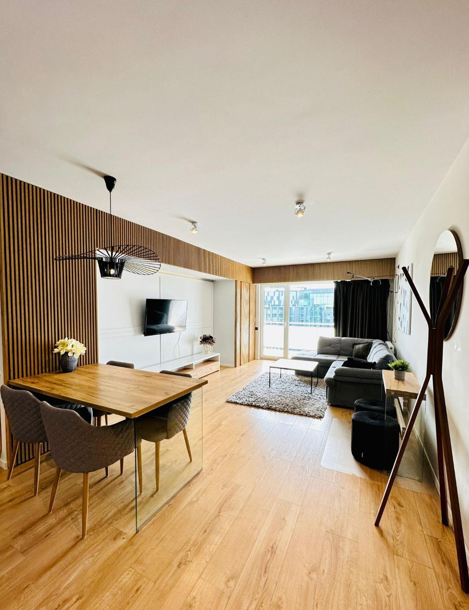 Kharisma Apartment-Free Parking-Ultracentral