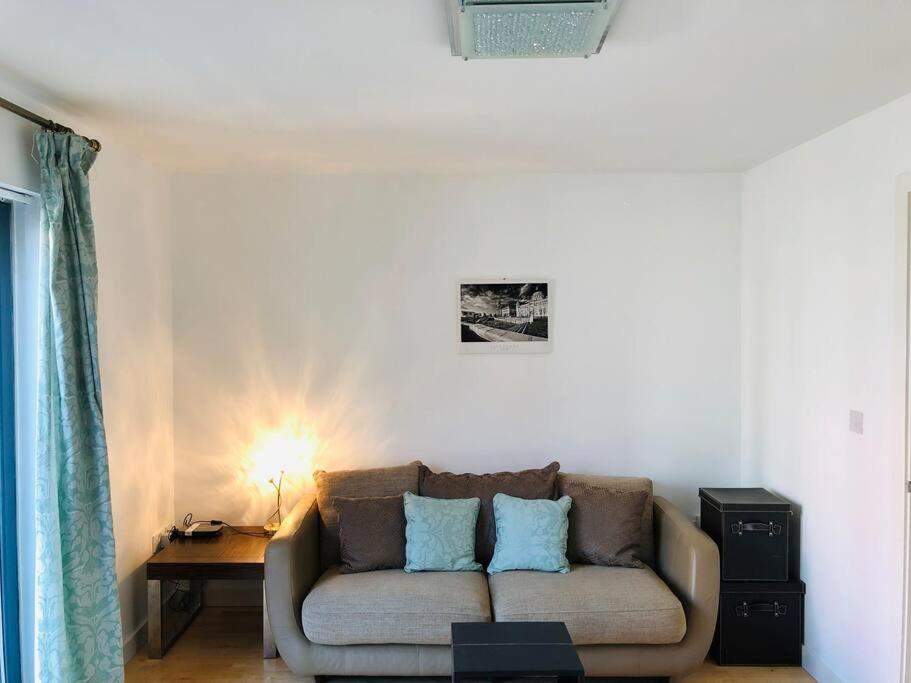 Liverpool City View Sunflower House - FREE PARKING view 2