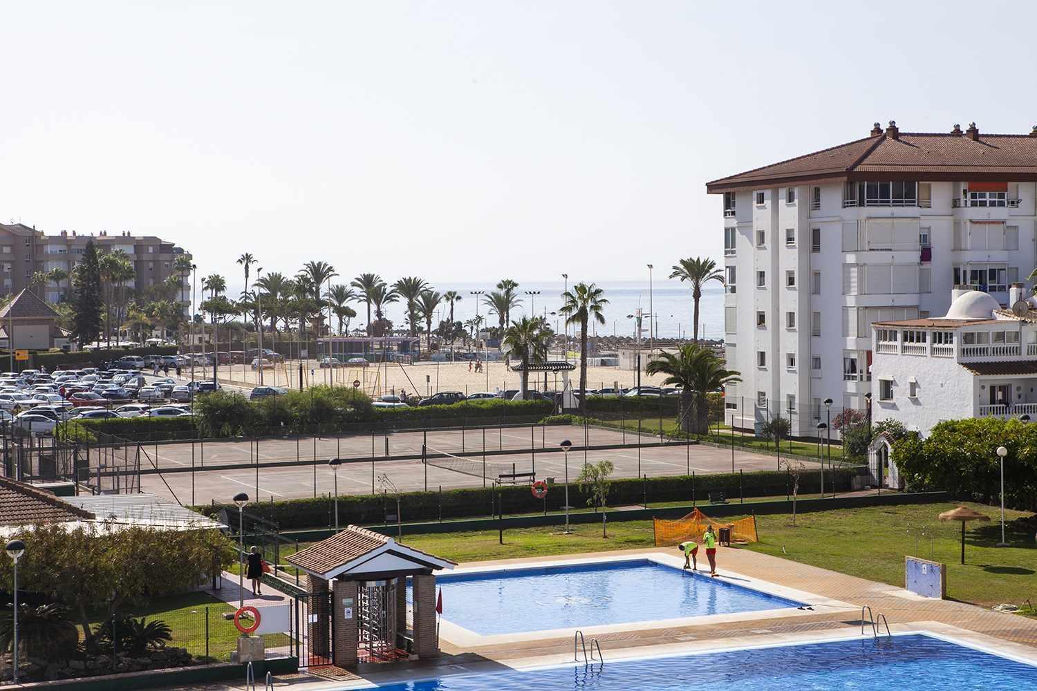 A 100m de playa piscina y todos los servicios view 5