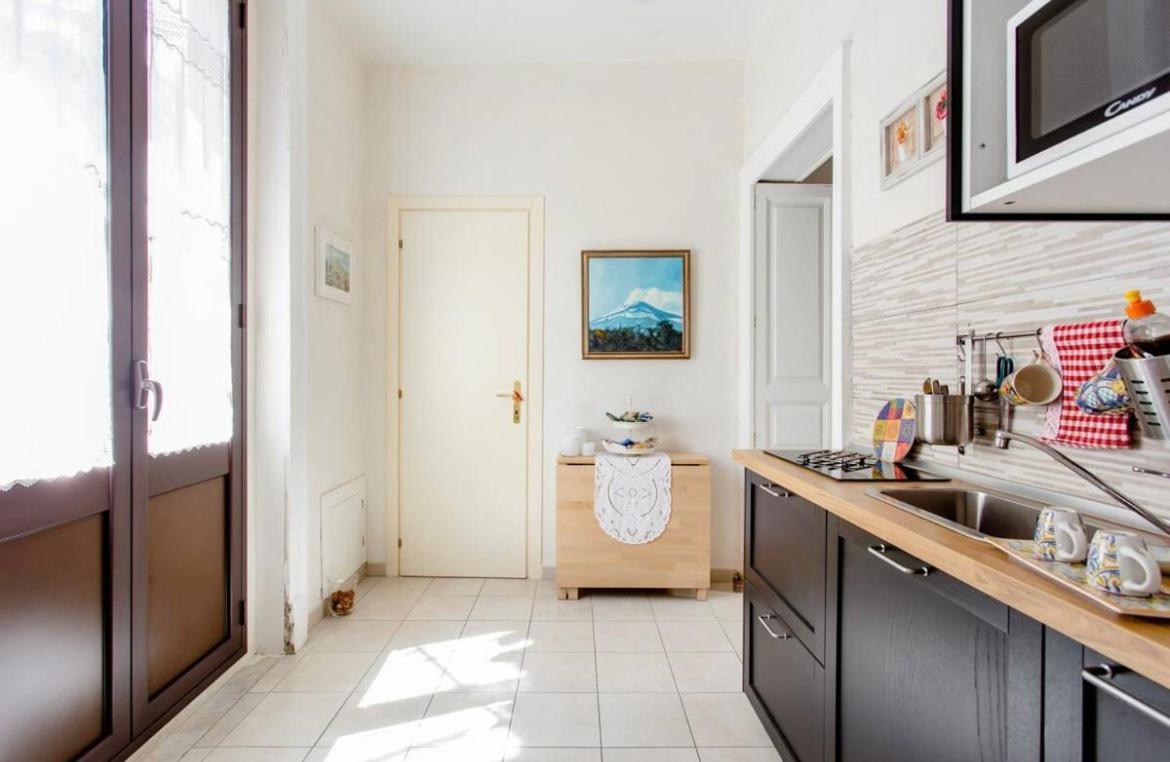 4Tino en Catania — kitchen