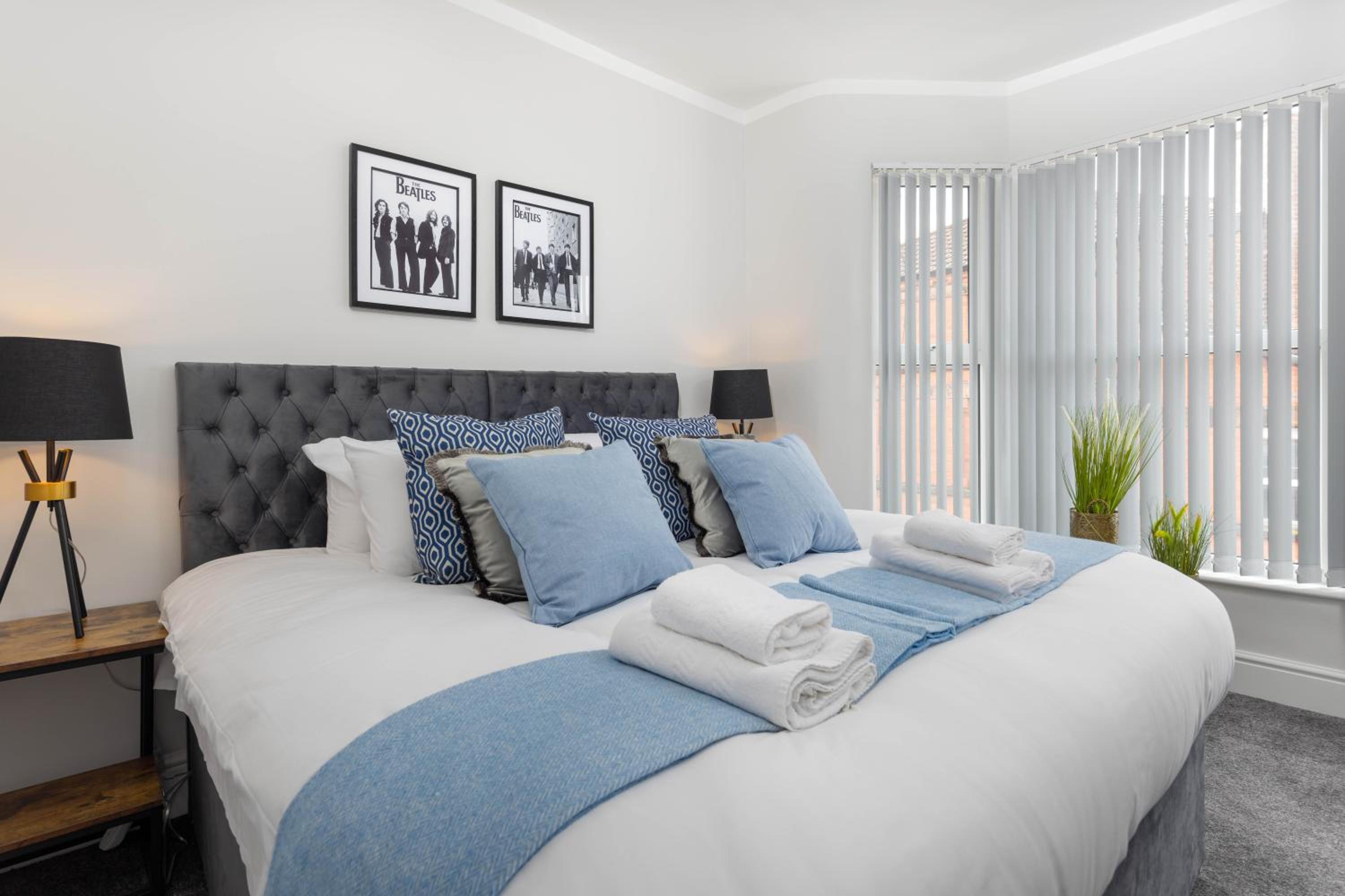 Modern & Stylish Home at the corner of famous Penny Lane in Liverpool view 4