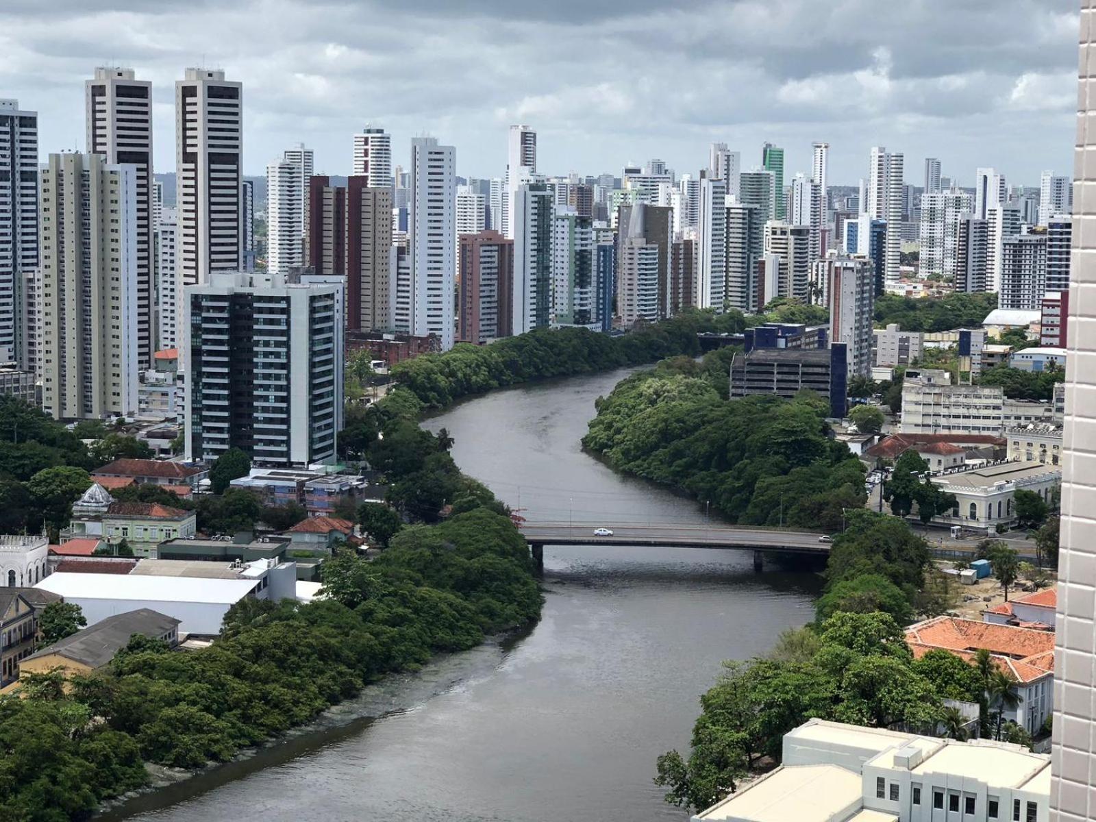Flat Versatti - Próximo Real Hospital Port e Pólo Médico Ilha do Leite