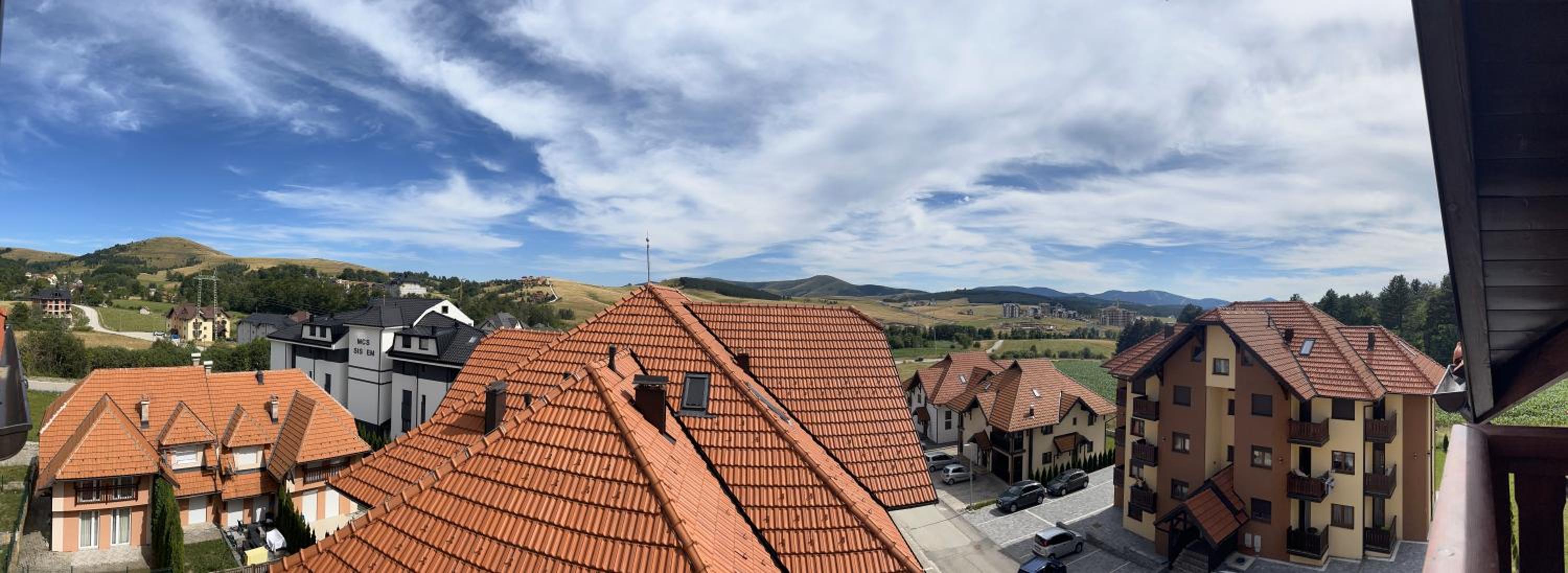 Pinewood Nest Luxe Spa&View view 2