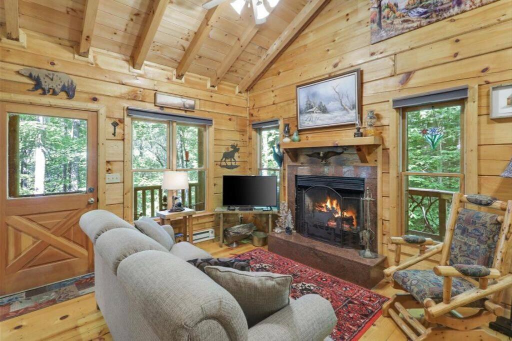 Open Studio Lodge at Little Rock Creek view 3