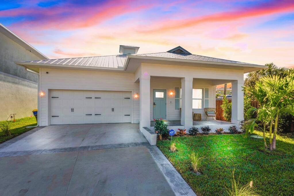 New Construction-Heated Saltwater Pool, Sauna, and Game Room!