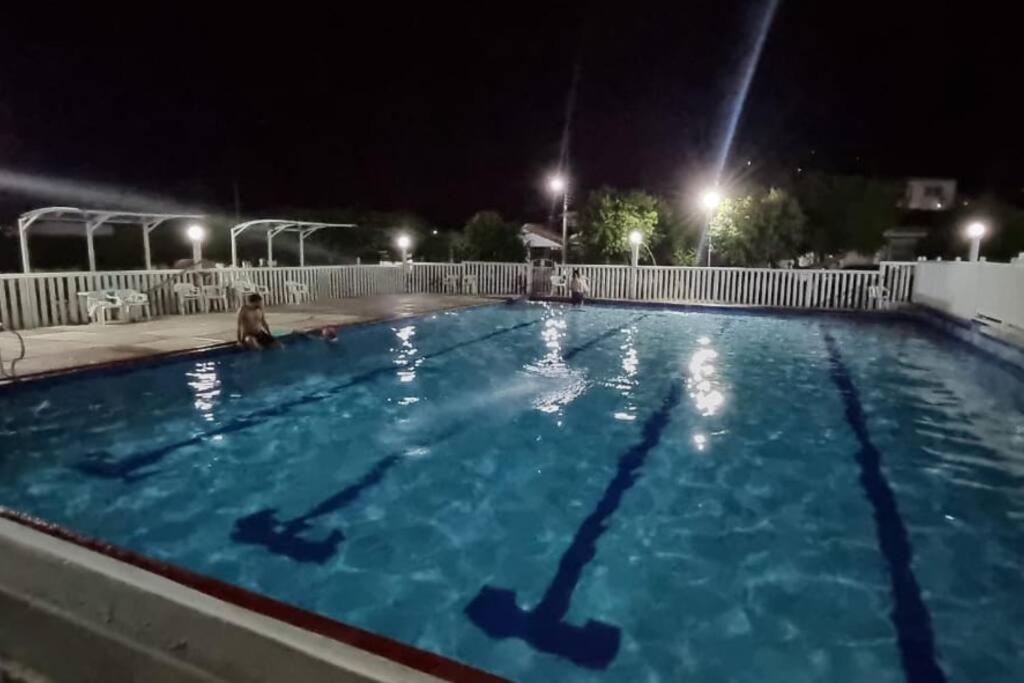 Hermosa y cómoda casa en conjunto con piscina en Girardot