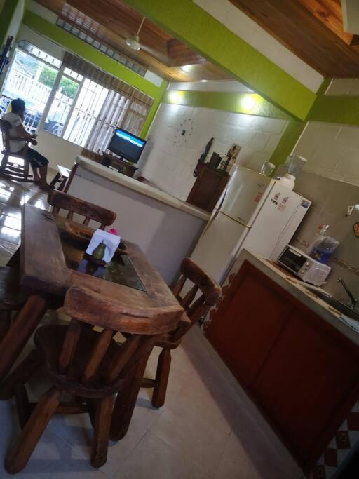 Hermosa y cómoda casa en conjunto con piscina en Girardot