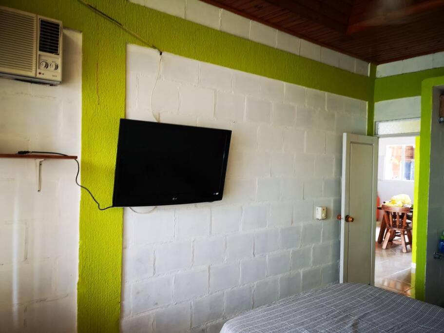 Hermosa y cómoda casa en conjunto con piscina en Girardot
