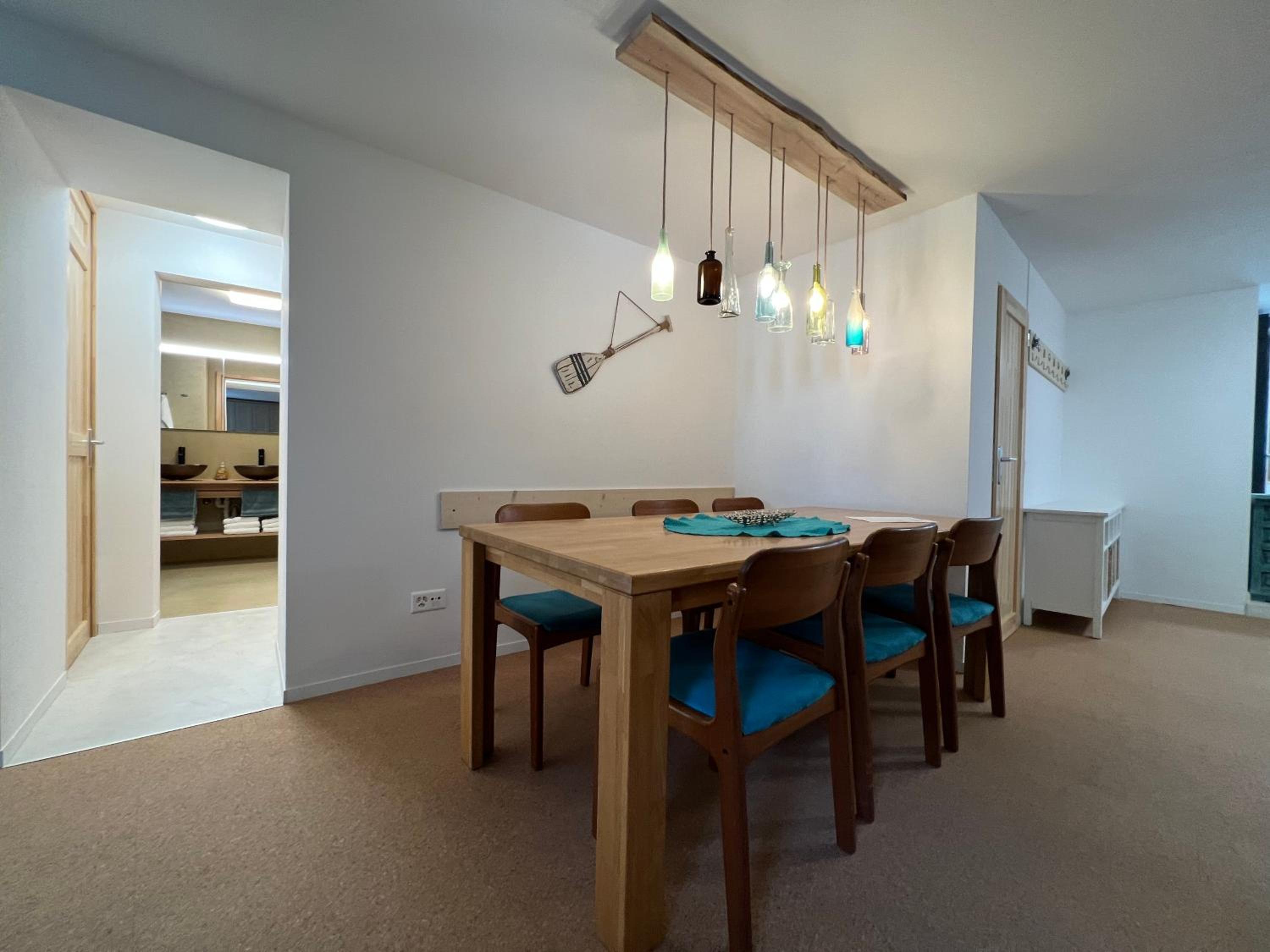 MARYS family friendly Apartments,VISIT RHINE FALLS for FREE if you stay 2 nights, SOHO 95m2 2-Bedrooms 2nd floor & SOUTH BEACH 105m2 3-Bedrooms & LOFT 115m