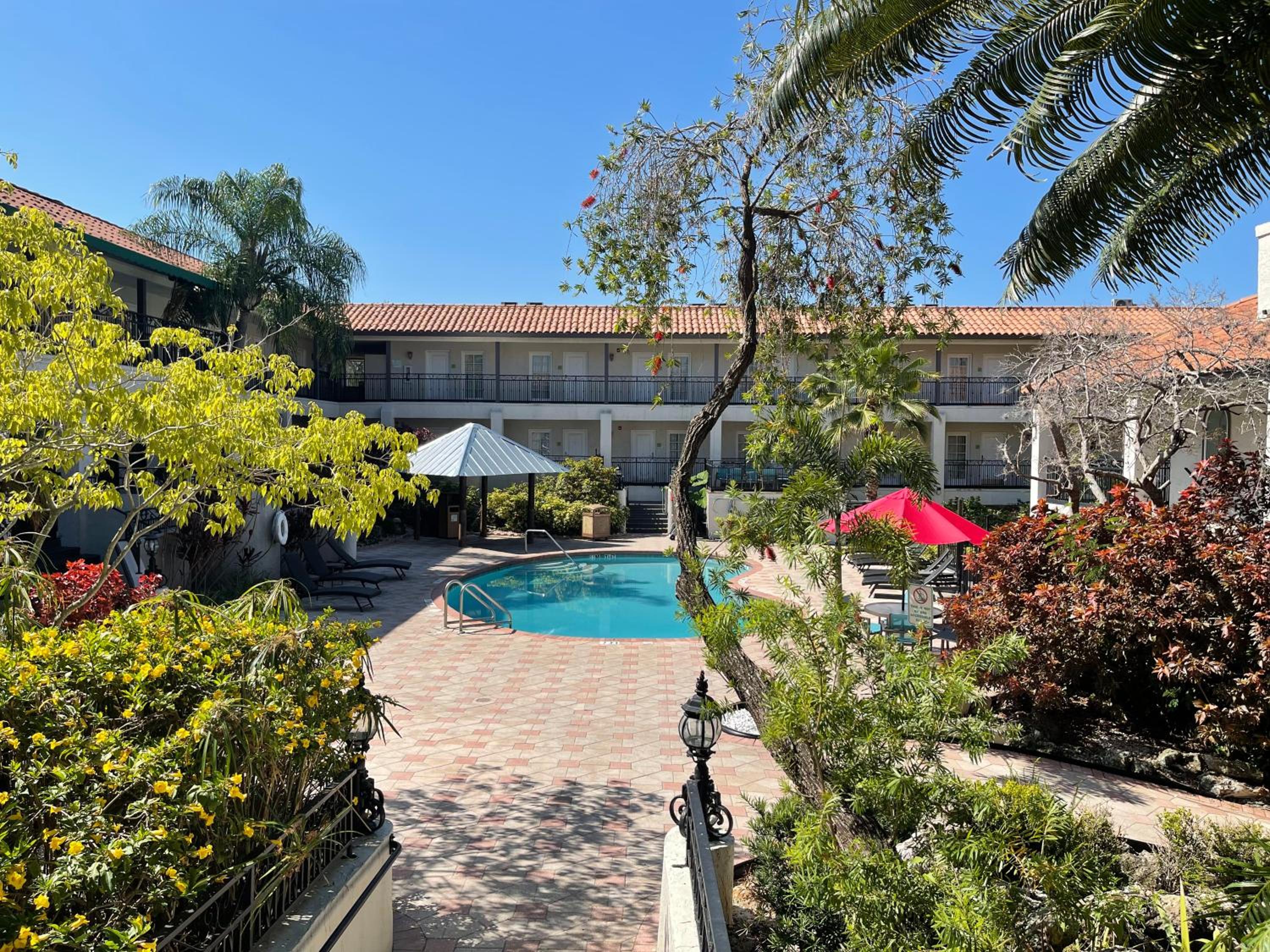 Red Roof Inn PLUS & Suites Tampa - Busch Gardens, Photo 34