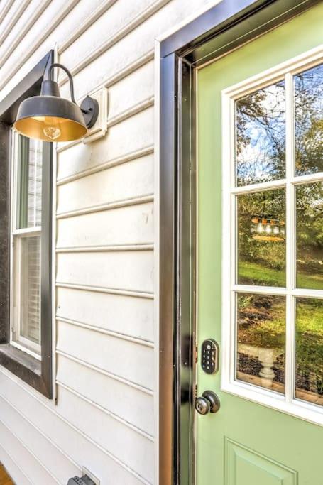 Beautiful Farmhouse close to Lanc Hershey Etown view 3