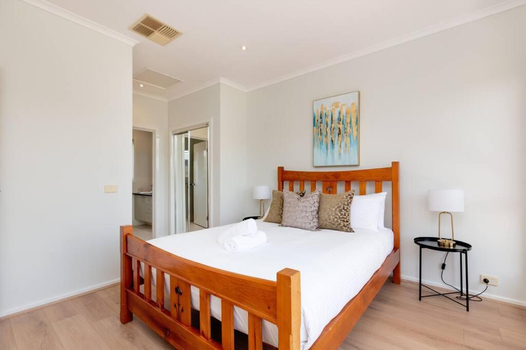 3 bedroom Townhouse In Bonbeach VIC