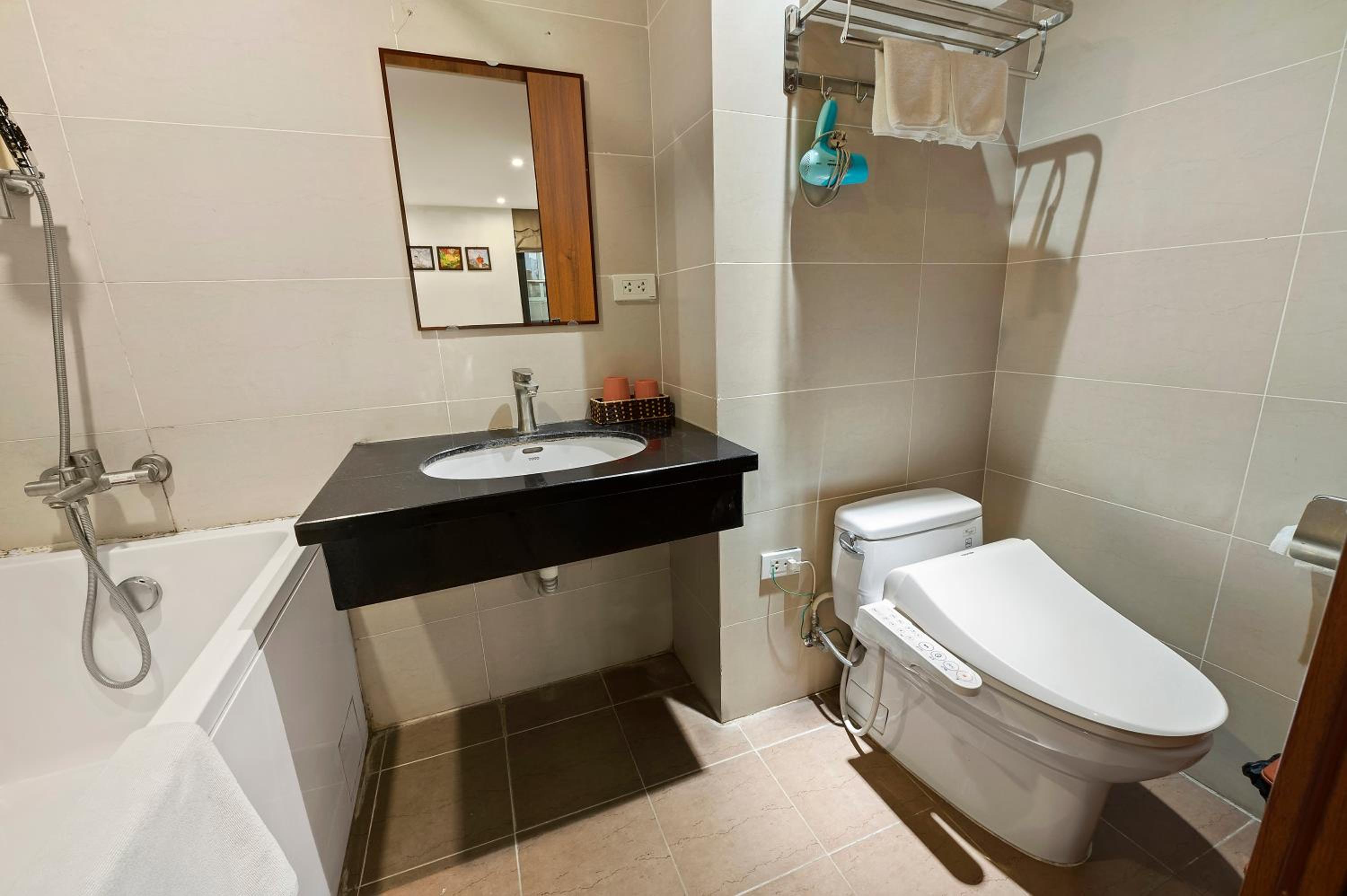 22Housing luxury Hotel & Residence 39 Linh Lang
