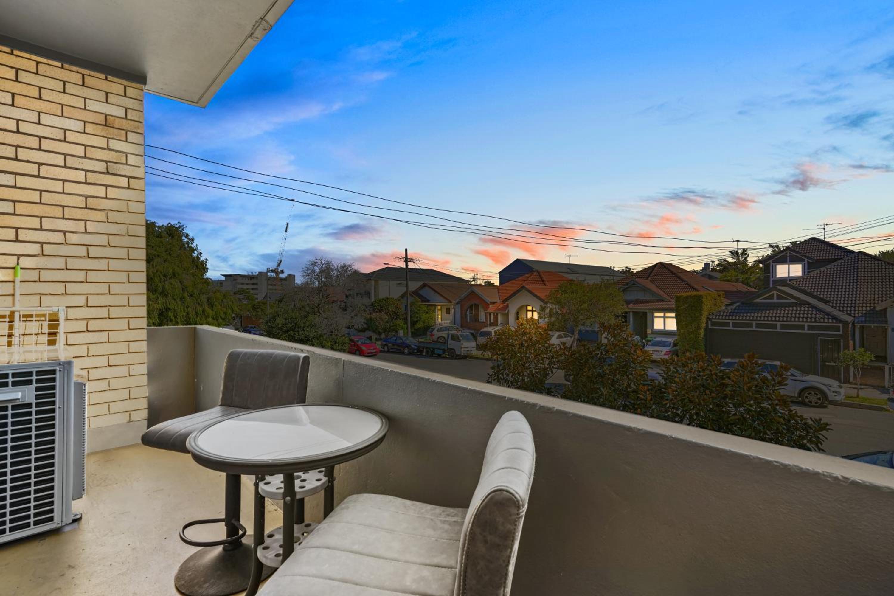Sunny Bondi Retreat: Beach & Culture Unite!
