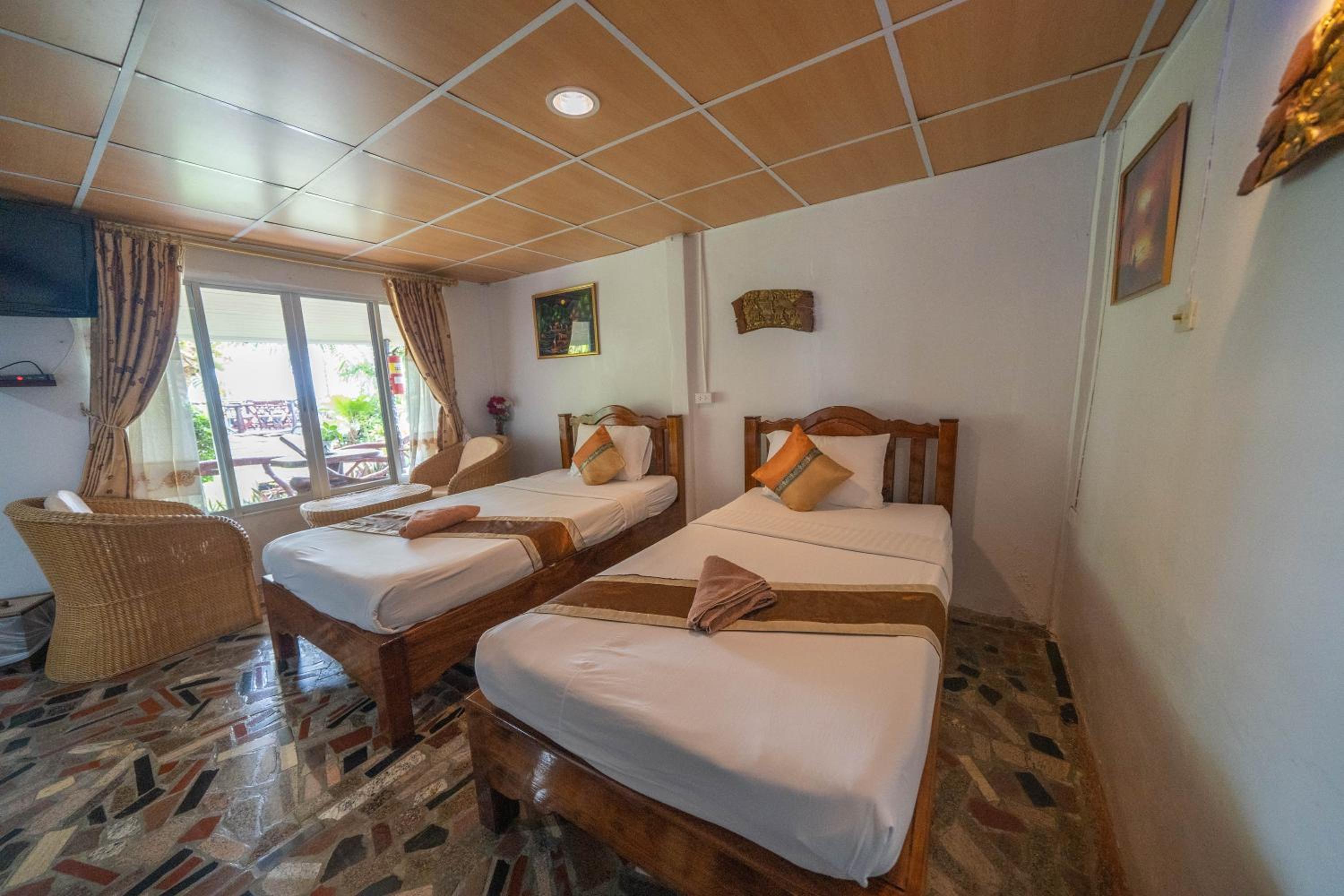 Tongta Phaview Resort