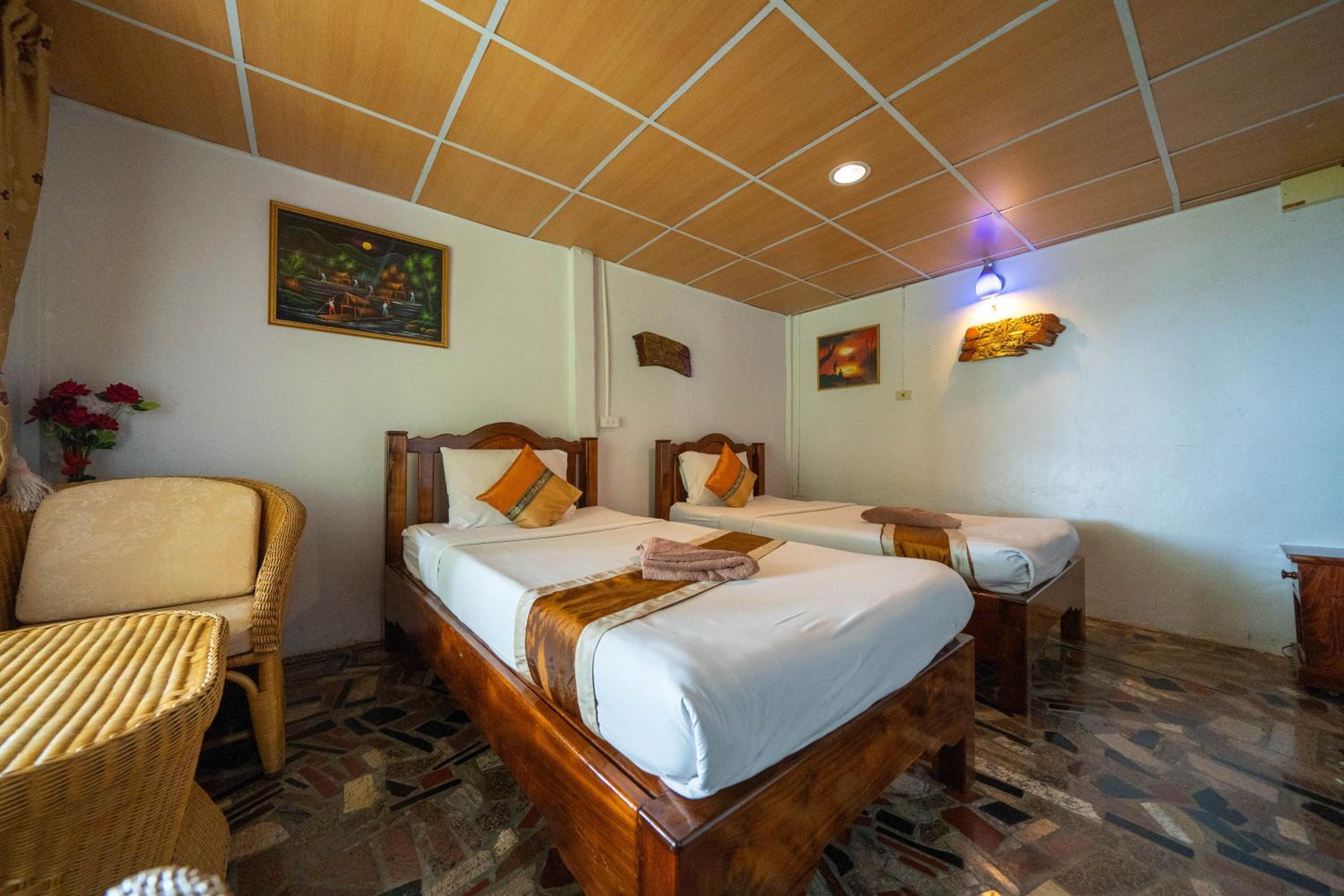 Tongta Phaview Resort